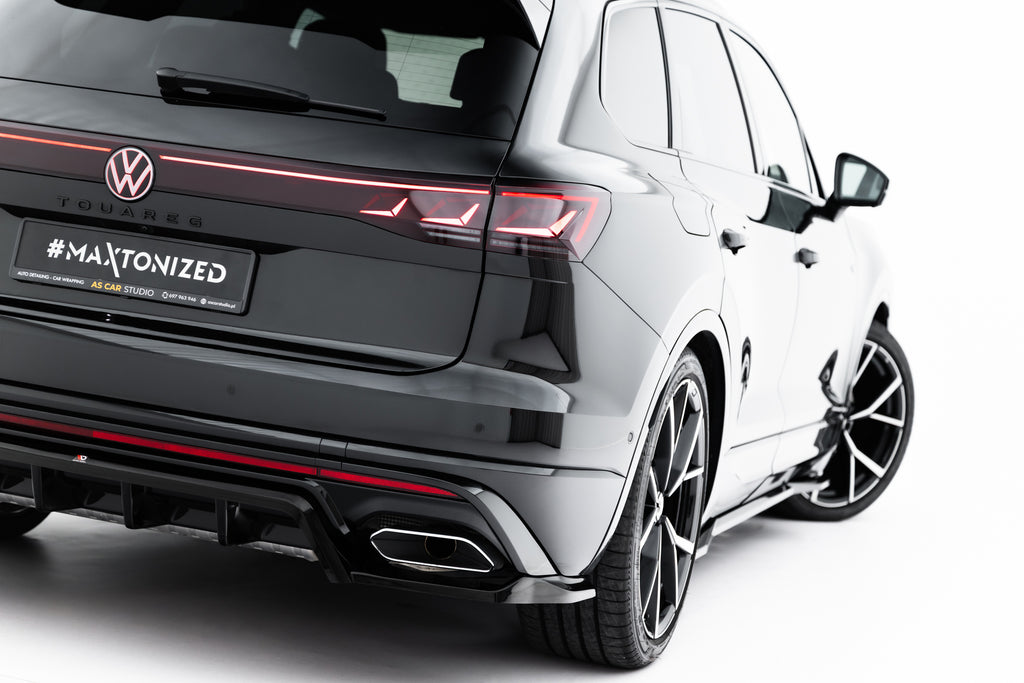 Maxton Design Street+ Mittlerer Diffusor RACE passend für VW Touareg R-Line Mk3 Facelift schwarz Hochglanz