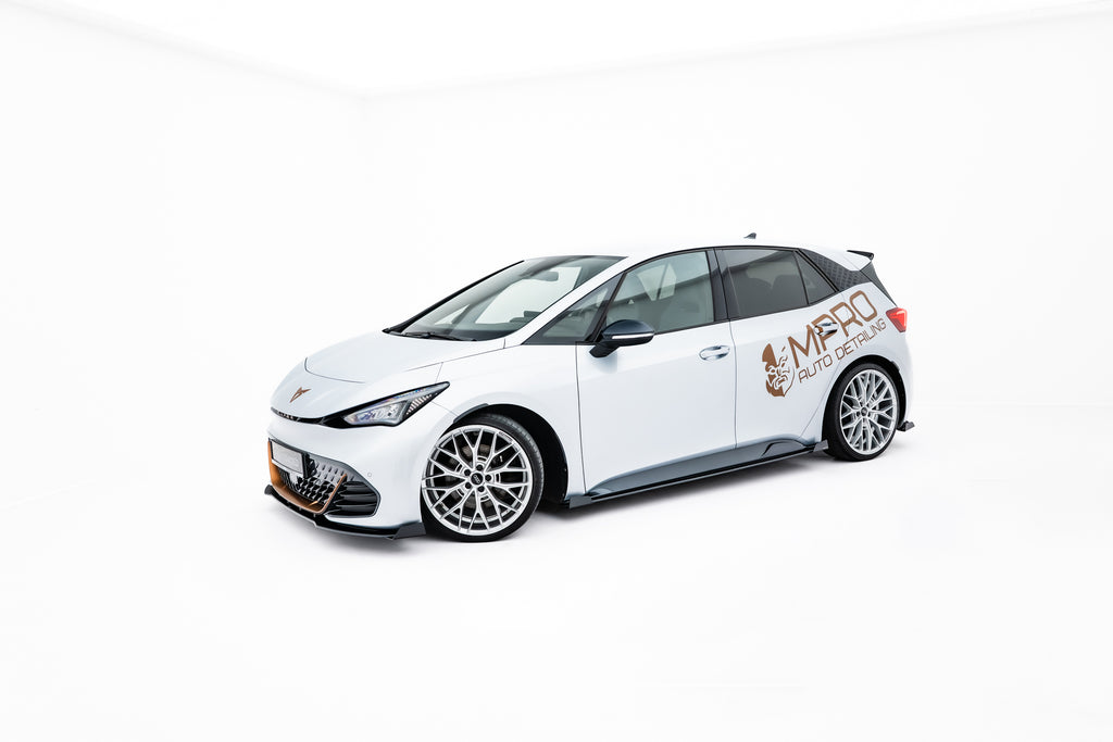 Maxton Design Street Pro Street+ Seitenschweller Leisten + Flaps passend für Cupra Born Mk1 schwarz Hochglanz