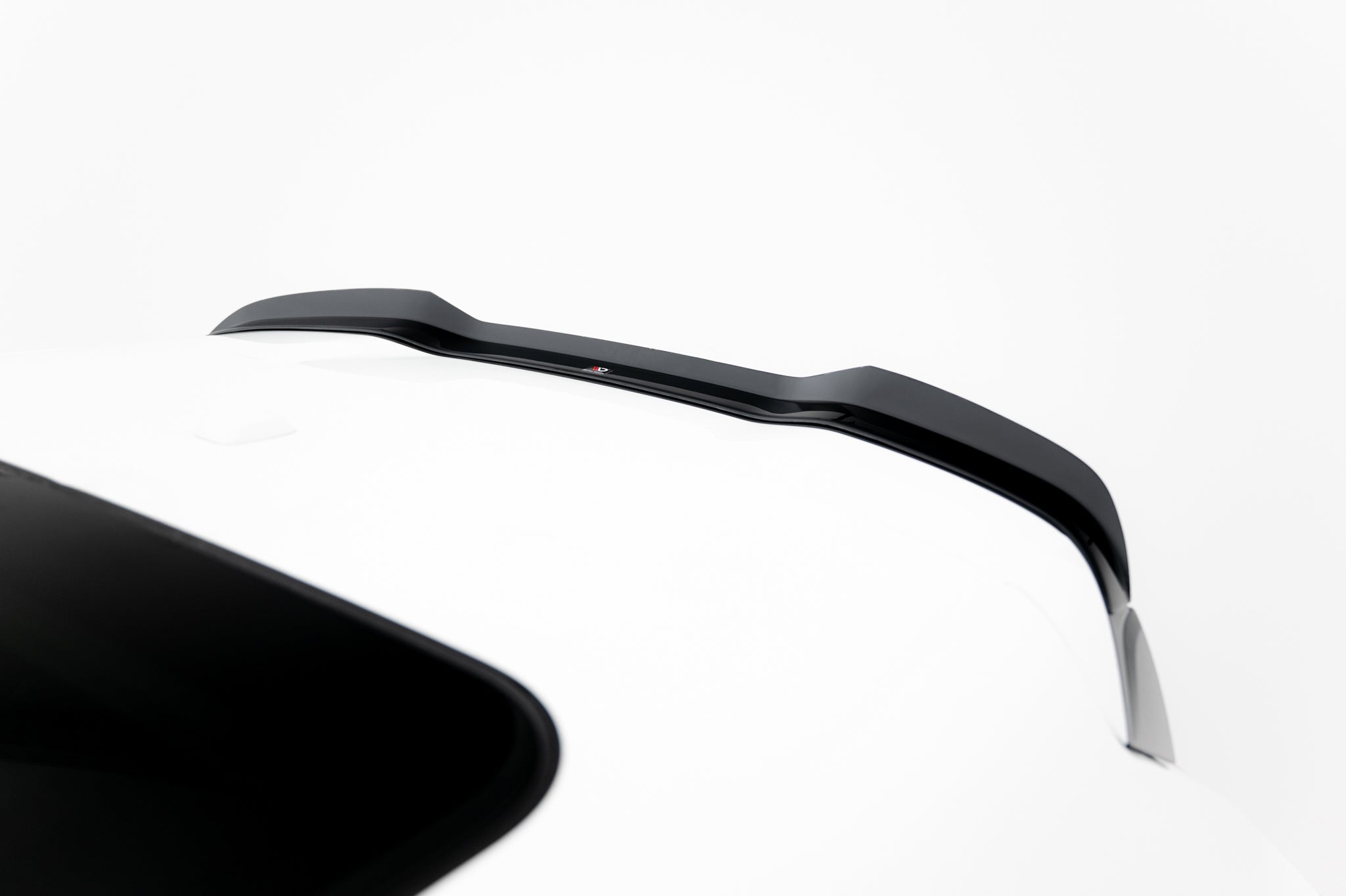 Maxton Design Spoiler CAP passend für Porsche Cayenne Turbo / Standard Mk2 schwarz Hochglanz
