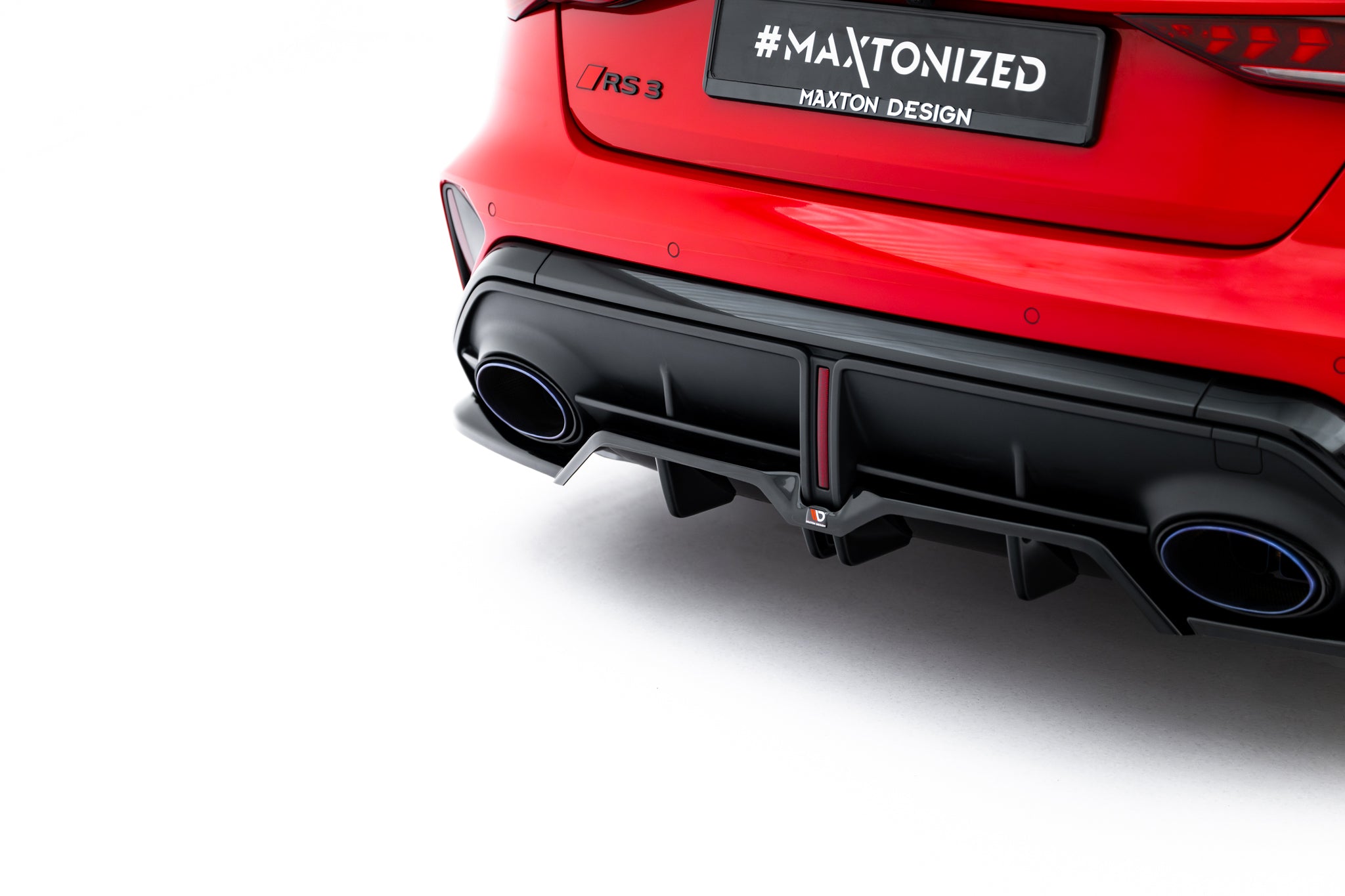 Maxton Design Street+ Mittlerer Diffusor RACE passend für V.1 Audi RS3 Limousine 8Y Facelift schwarz Hochglanz
