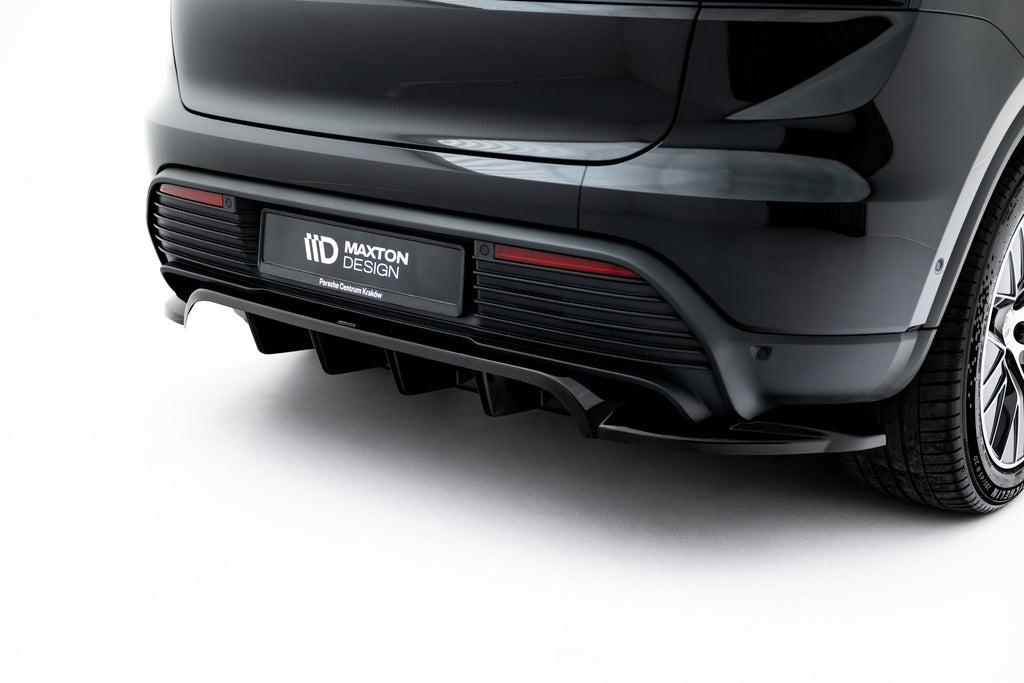 Maxton Design Street+ Mittlerer Diffusor RACE passend für Porsche Macan EV Mk1 schwarz Hochglanz