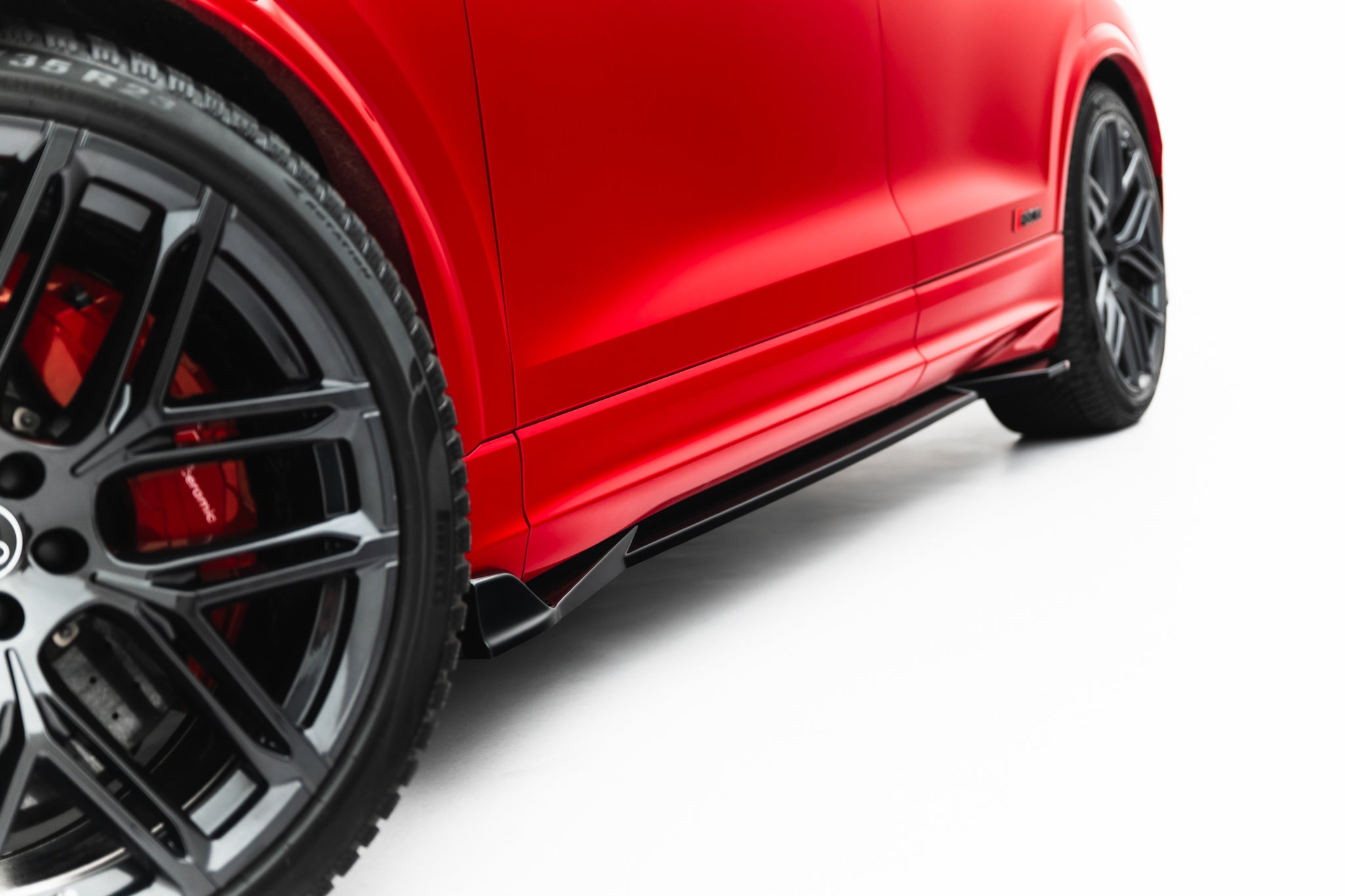 Maxton Design Street+ Seitenschweller Leisten passend für Audi RSQ8 Mk1 Facelift schwarz Hochglanz