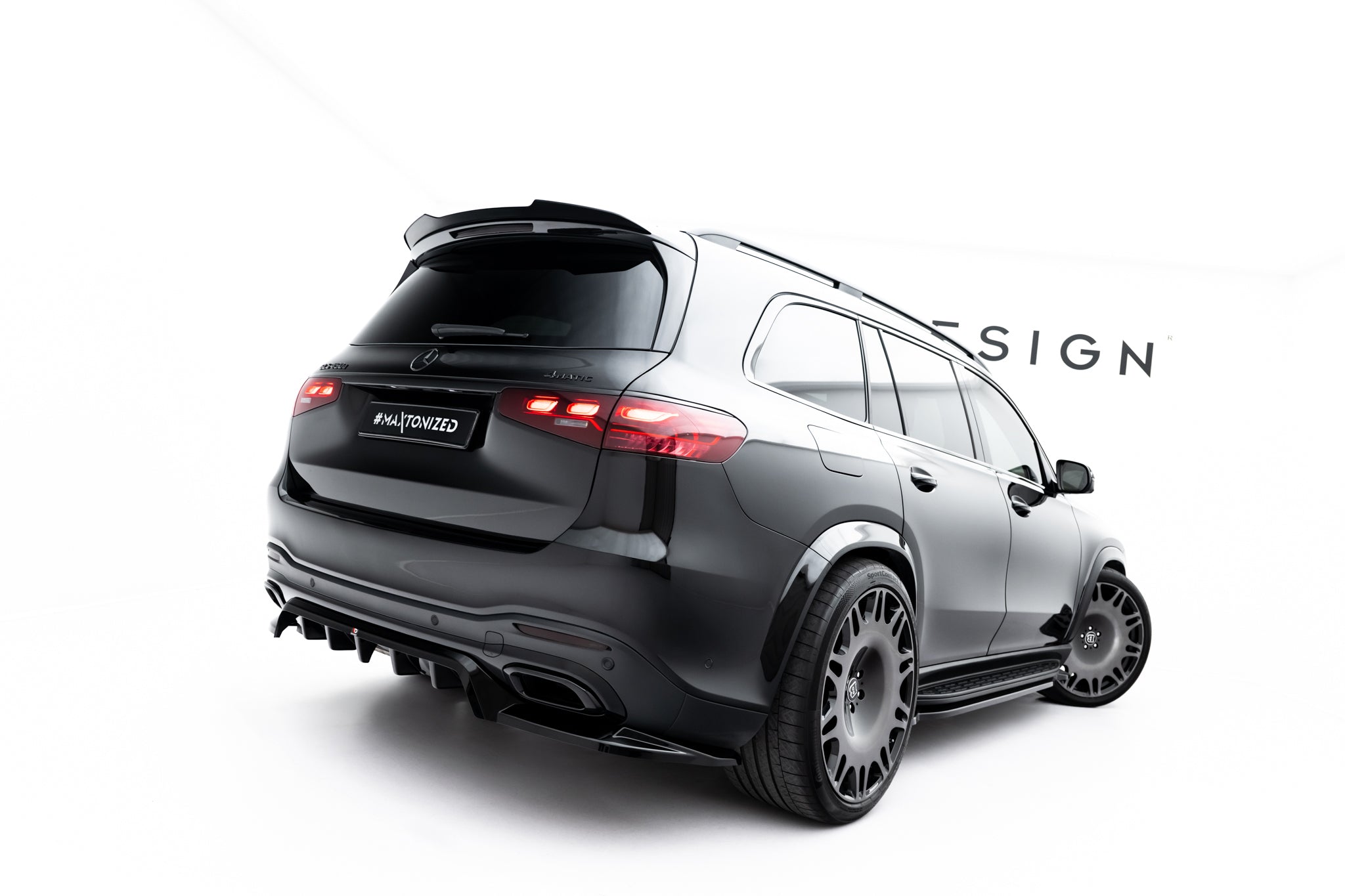 Maxton Design Street+ Mittlerer Diffusor RACE V.2 passend für Mercedes-Benz GLS AMG-Line X167 schwarz Hochglanz