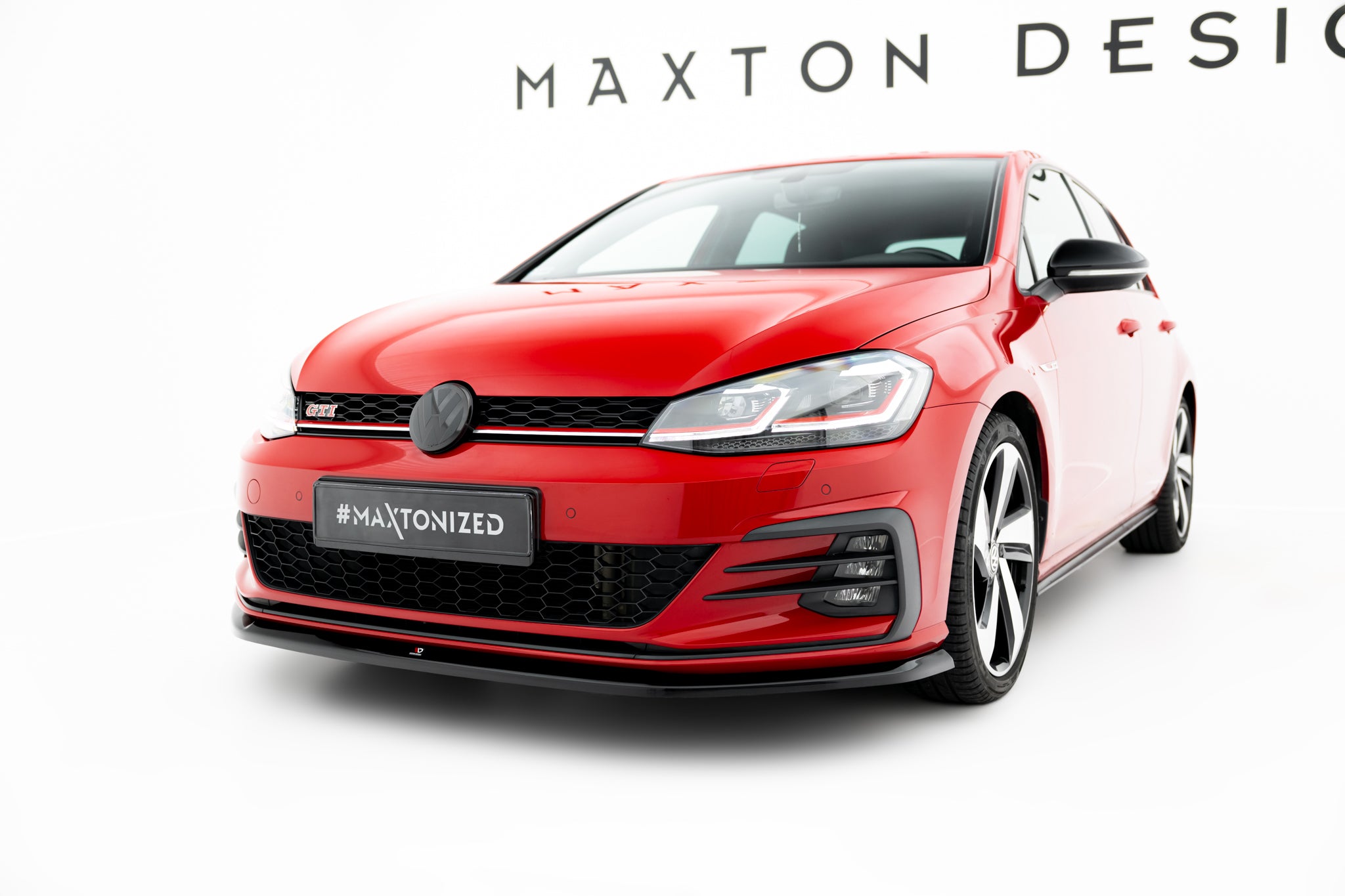 Maxton Design Street+ Spoilerlippe Front Ansatz V.3 passend für VW Golf GTI / GTD Mk7 Facelift schwarz Hochglanz