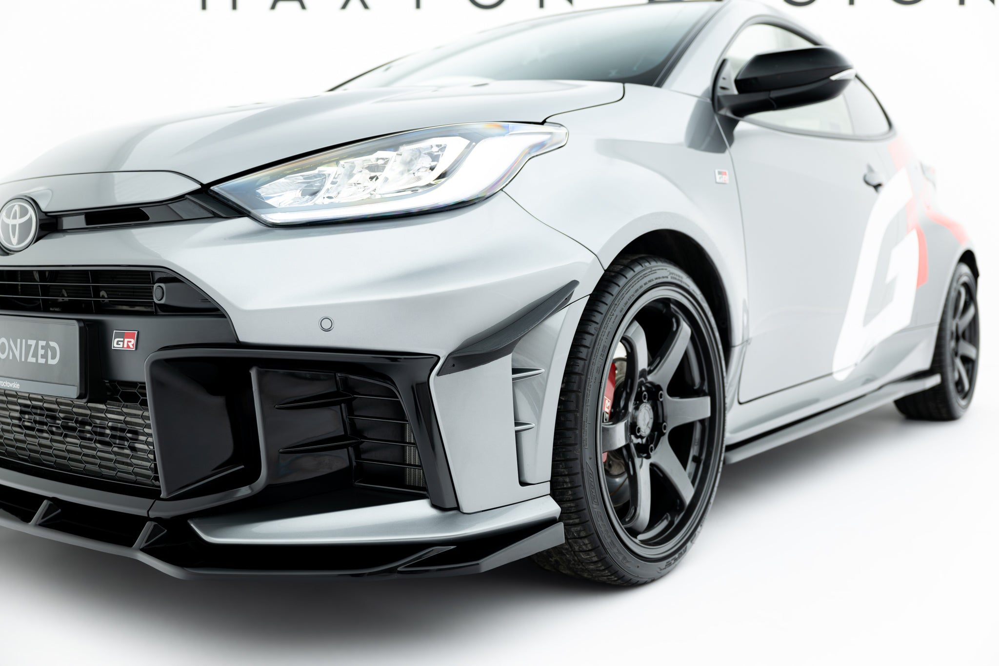 Maxton Design Stoßstangen Flaps Wings vorne Canards passend für Toyota GR Yaris Mk4 Facelift
