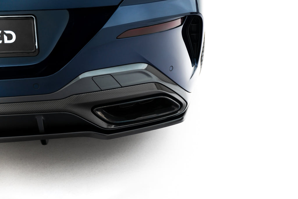 Maxton Design Street+ Mittlerer Diffusor RACE passend für BMW 8 Gran Coupe M-Paket G16 schwarz Hochglanz