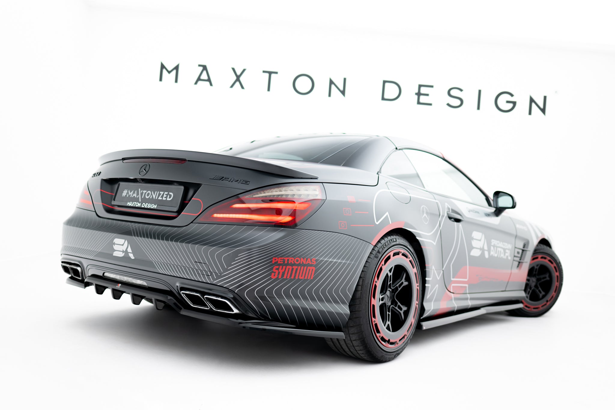 Maxton Design Street+ Mittlerer Diffusor RACE passend für Mercedes-Benz SL 63 AMG R231 schwarz Hochglanz
