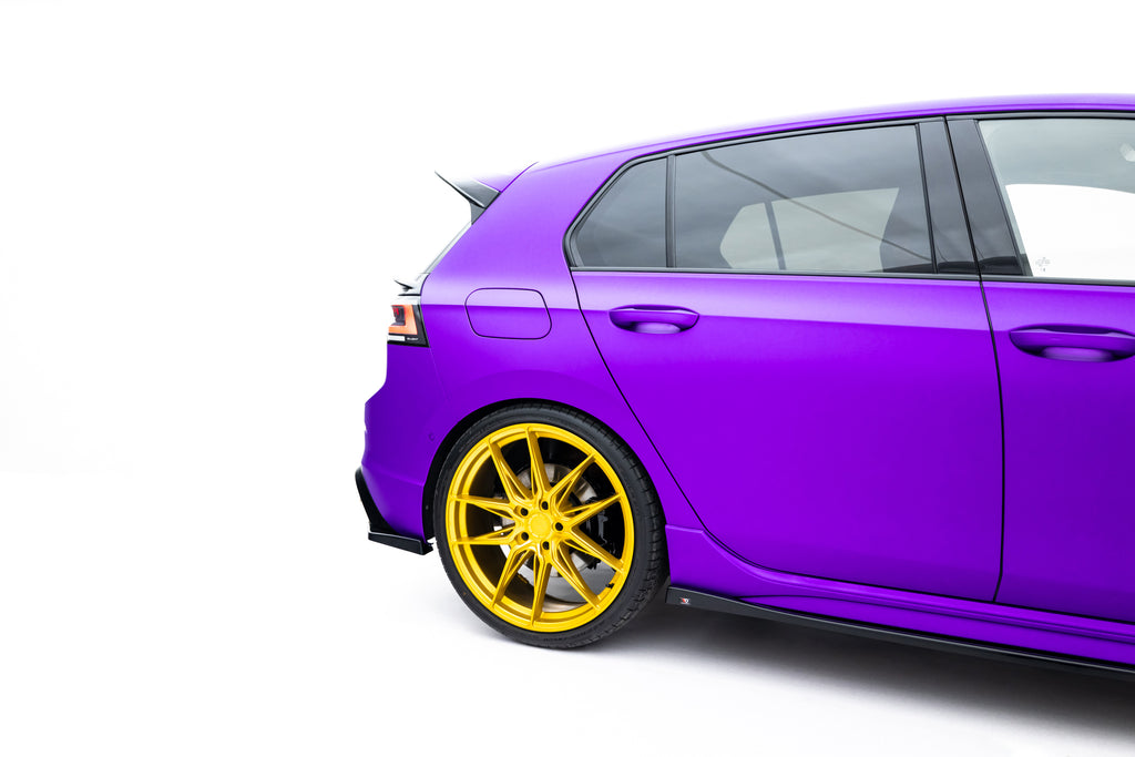 Maxton Design Heck Ansatz Flaps Diffusor V.6 passend für VW Golf R Hatchback Mk8 Facelift schwarz Hochglanz