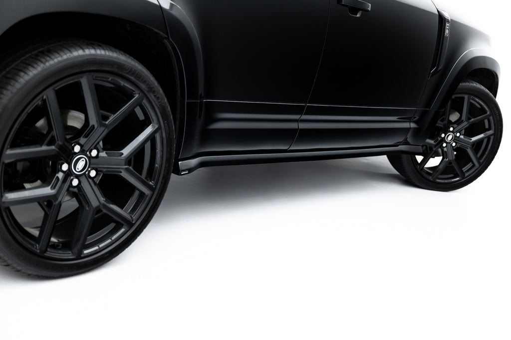 Maxton Design Street+ Seitenschweller Leisten passend für Land Rover Defender 110 Mk4 schwarz Hochglanz