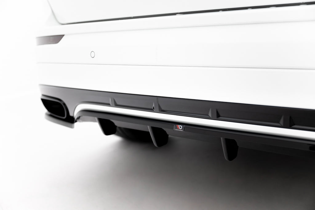 Maxton Design Street+ Mittlerer Diffusor RACE passend für Volvo XC60 Mk2 R-Design schwarz Hochglanz