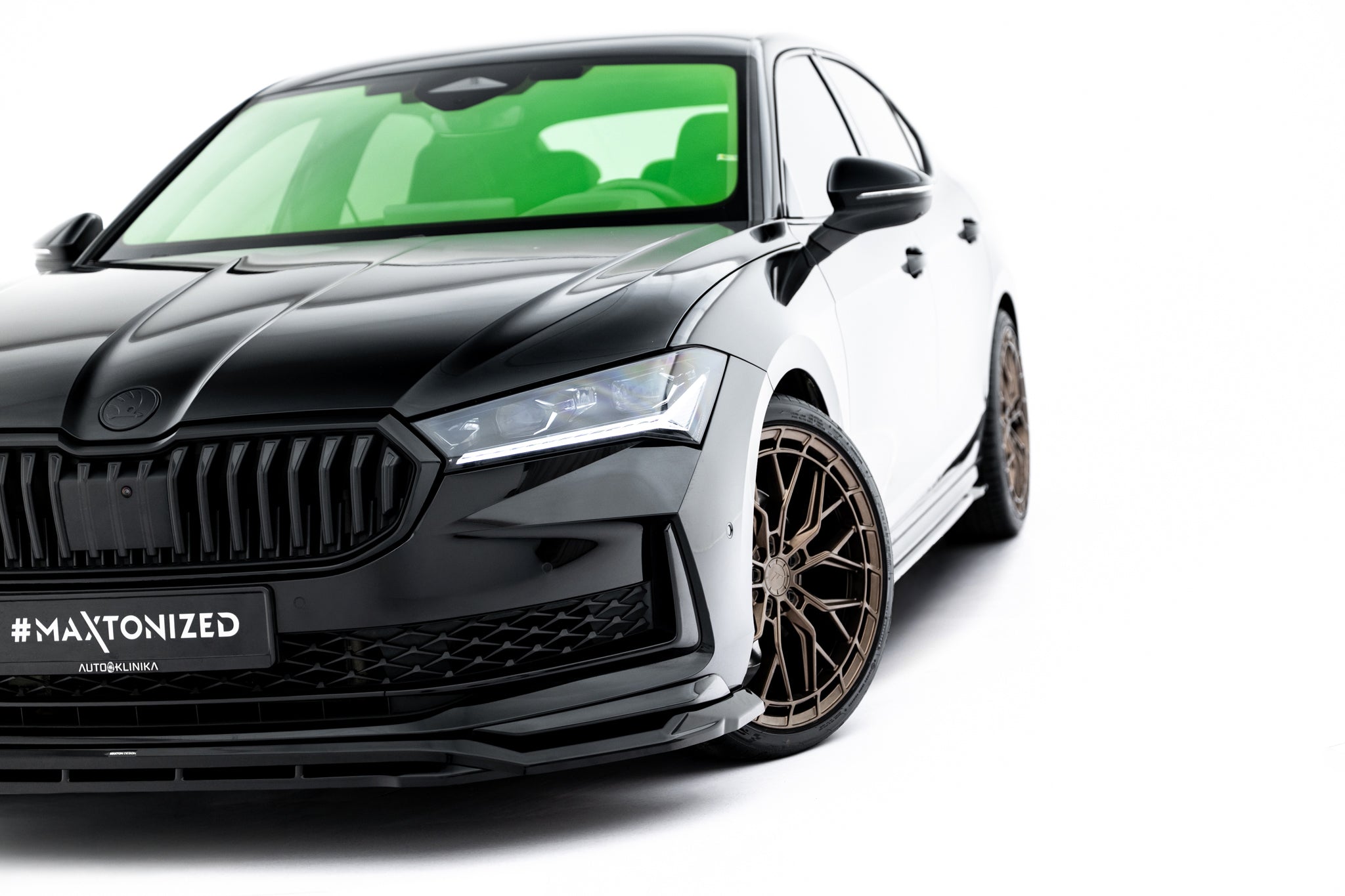 Maxton Design Street+ Spoilerlippe Front Ansatz V.1 passend für Skoda Superb Sportline Mk4 schwarz Hochglanz