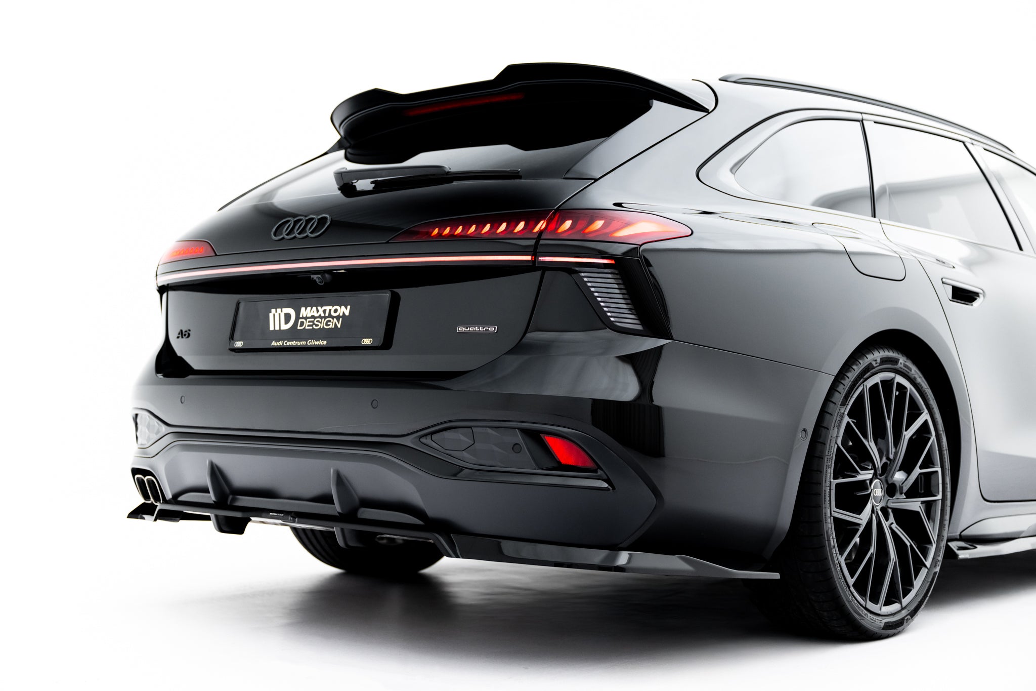 Maxton Design Street+ Mittlerer Diffusor RACE passend für V.1 Audi A6 S-Line C9 schwarz Hochglanz
