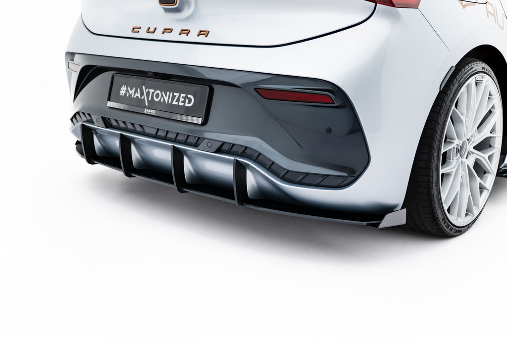 Maxton Design Street Pro Heckschürze + Flaps passend für Cupra Born Mk1 schwarz Hochglanz
