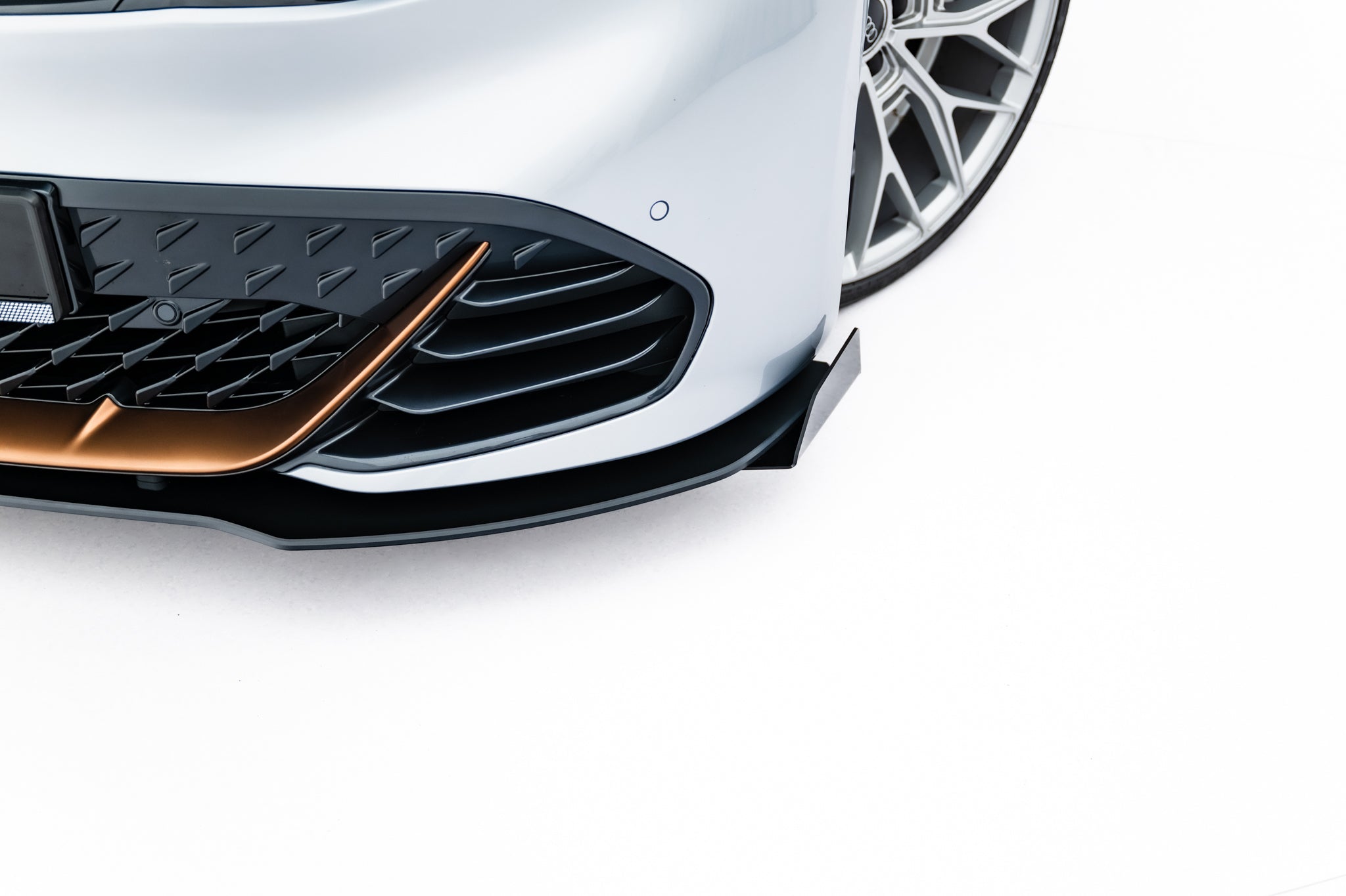 Maxton Design Front Stoßstange Flaps passend für Flaps Cupra Born Mk1 schwarz Hochglanz