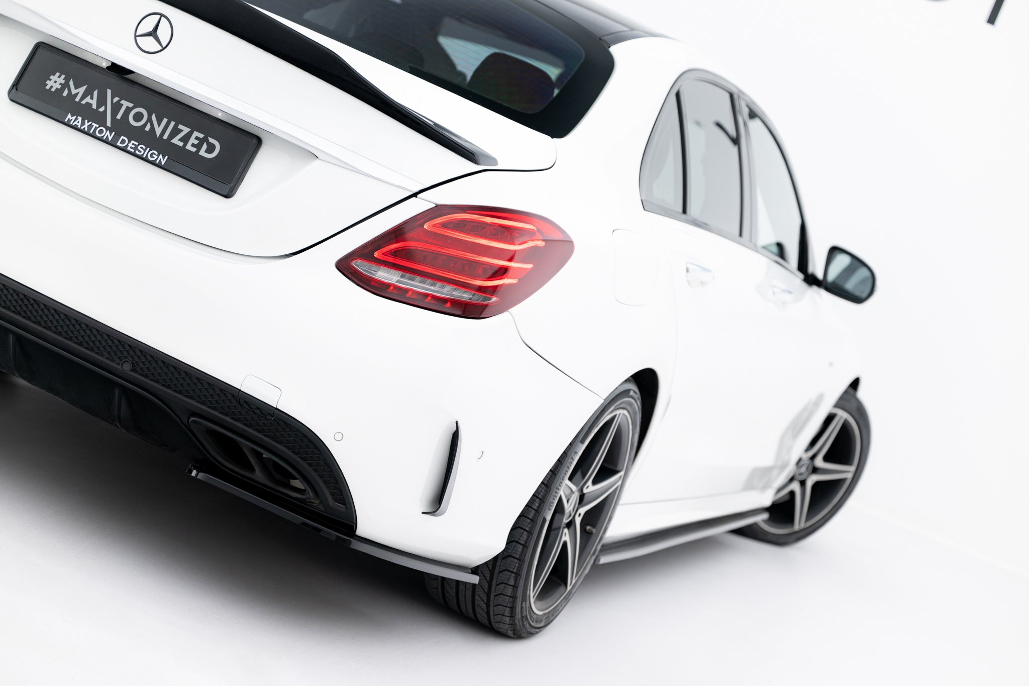 Maxton Design Heck Ansatz Flaps Diffusor passend für Mercedes-Benz C AMG-Line / C43 AMG Limousine W205 schwarz Hochglanz