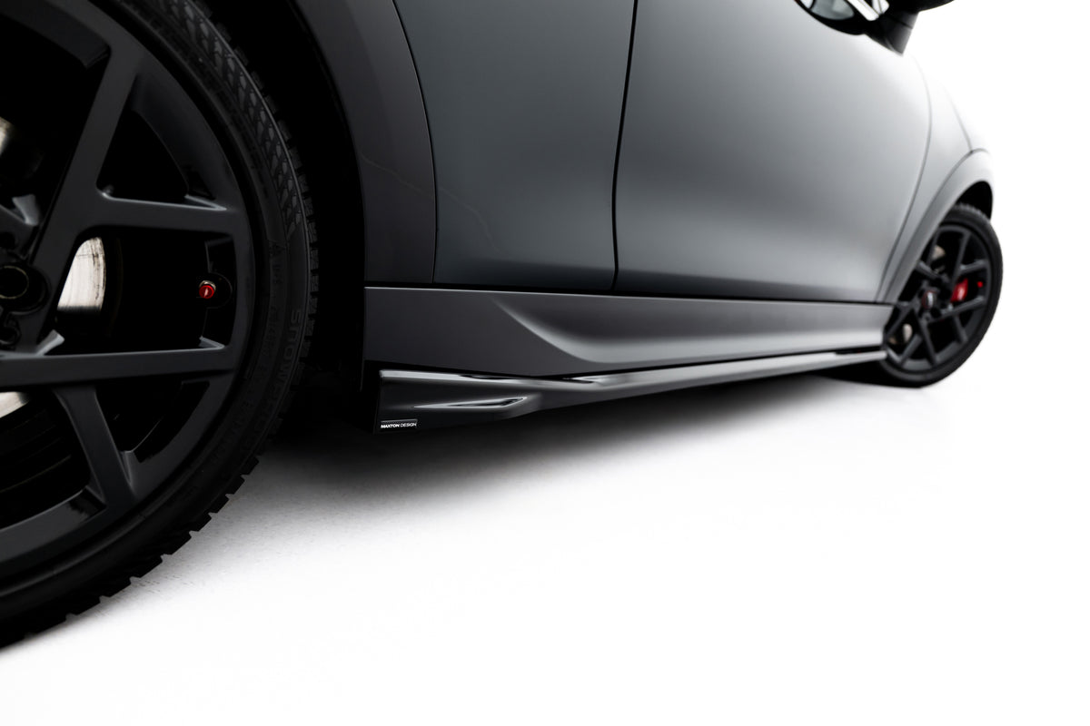 Maxton Design Street+ Seitenschweller Leisten für Mini Cooper John Cooper Works F65 [2025-] | Schwarz Hochglanz | ABS-Kunststoff