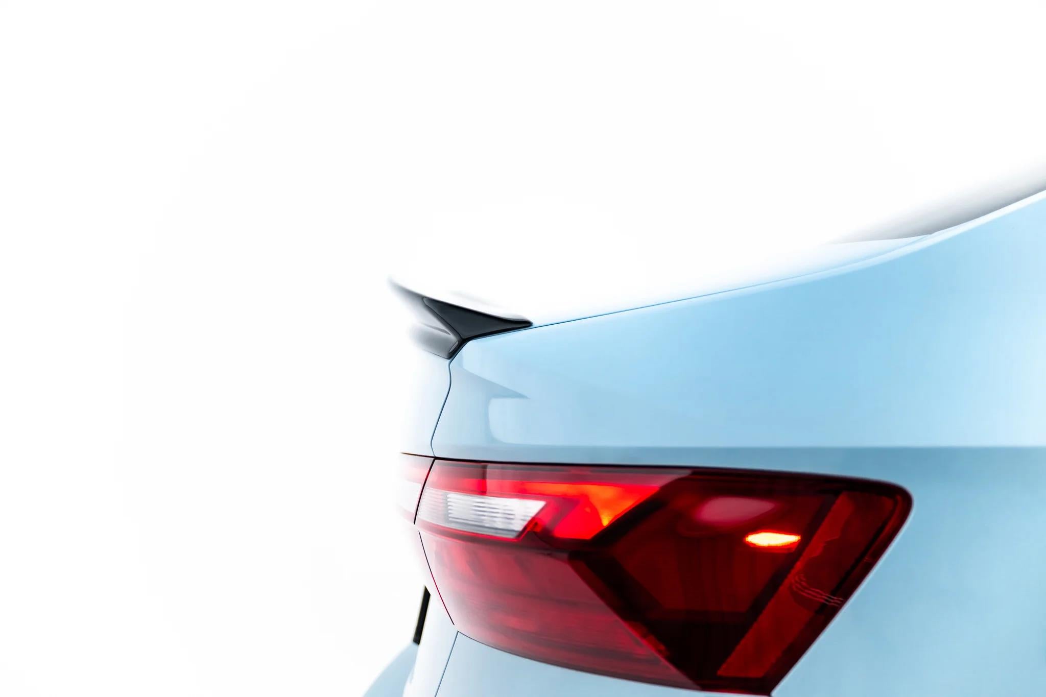 Maxton Design Spoiler CAP 3D passend für VW Jetta GLI Mk7 Facelift 2 schwarz Hochglanz