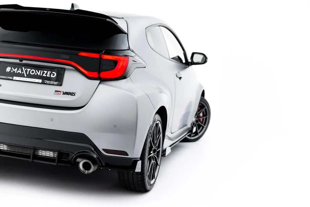 Maxton Design Street Pro Heck Ansatz Flaps Diffusor + Flaps passend für Toyota GR Yaris Mk4 Facelift schwarz Hochglanz