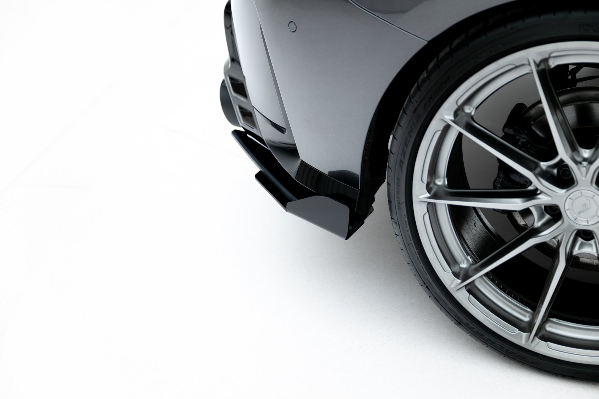 Maxton Design Street Pro Heck Ansatz Flaps Diffusor V.2 + Flaps passend für BMW 1er M-Paket F70 schwarz Hochglanz