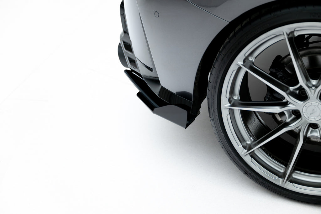 Maxton Design Street Pro Heck Ansatz Flaps Diffusor V.2 + Flaps passend für BMW 1er M-Paket F70 schwarz Hochglanz