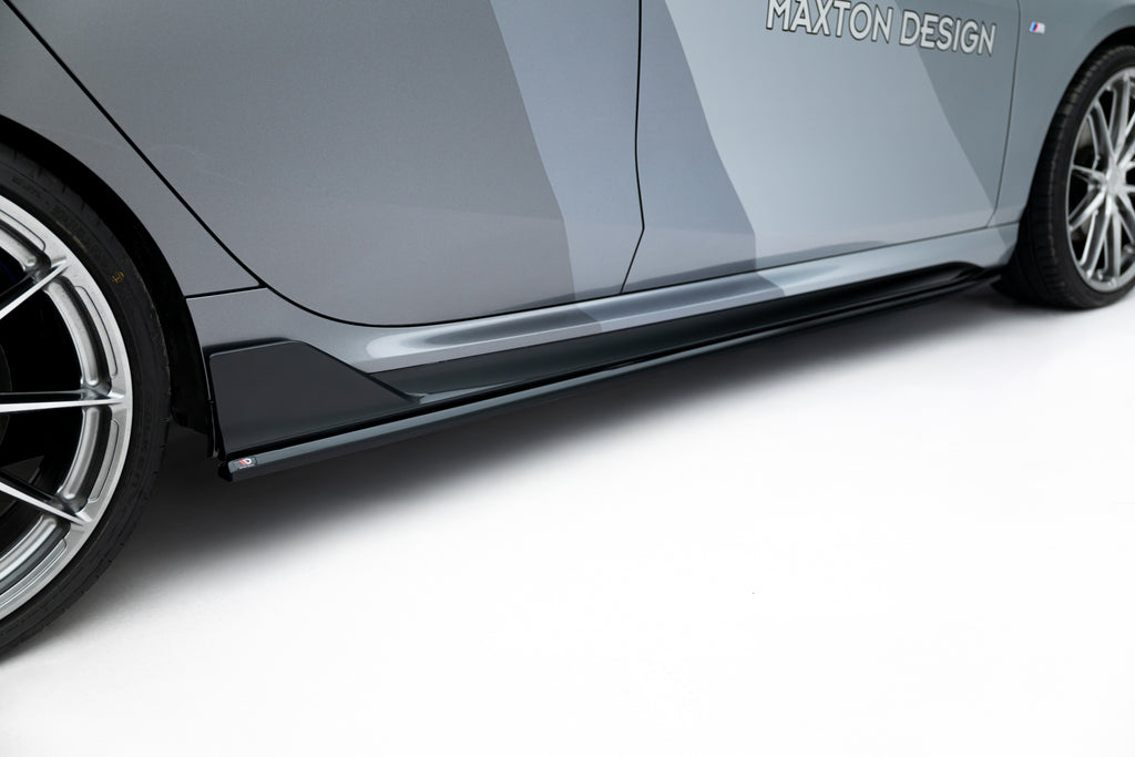 Maxton Design Street+ Seitenschweller Leisten passend für V.1 passend für BMW M135i M Performance F70 schwarz Hochglanz