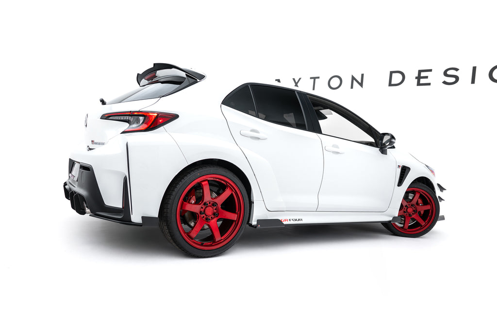 Maxton Design Street Pro Street+ Seitenschweller Leisten + Flaps passend für Toyota GR Corolla Mk12 schwarz Hochglanz
