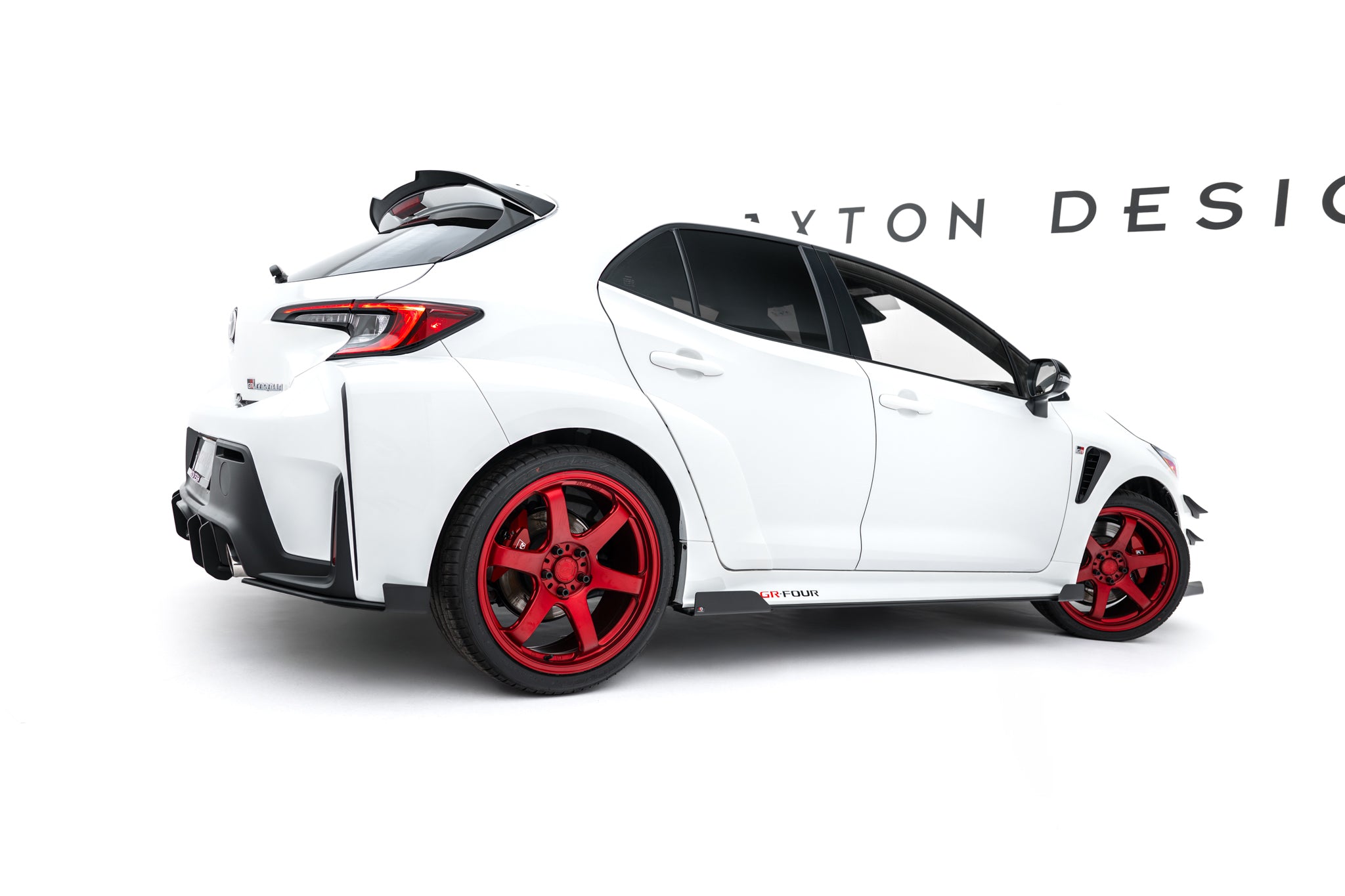 Maxton Design Street Pro Street+ Seitenschweller Leisten + Flaps passend für Toyota GR Corolla Mk12 schwarz Hochglanz