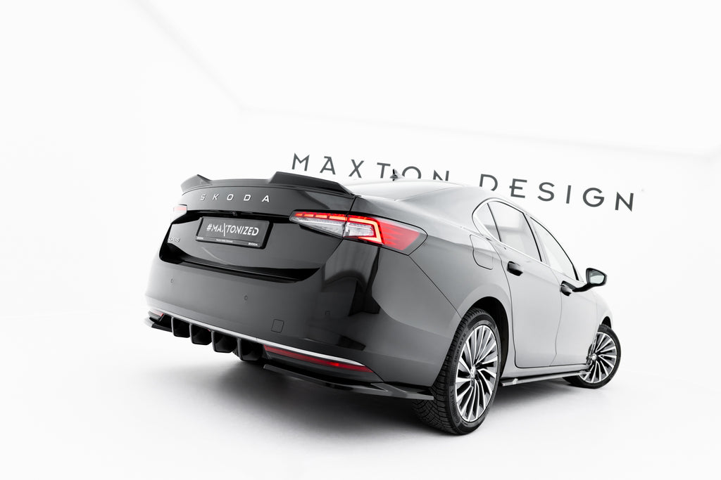 Maxton Design Heck Ansatz Flaps Diffusor V.1 passend für Skoda Superb Sportline Mk4 schwarz Hochglanz
