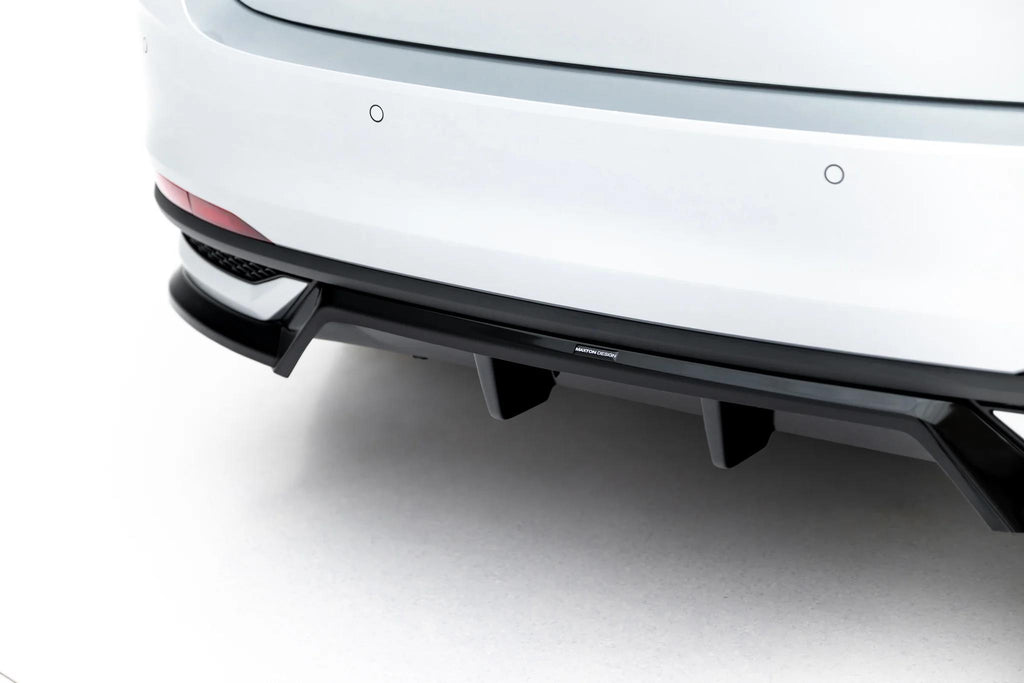 Maxton Design Street+ Mittlerer Diffusor Race Passend für Skoda Scala Mk1 Facelift Schwarz Hochglanz