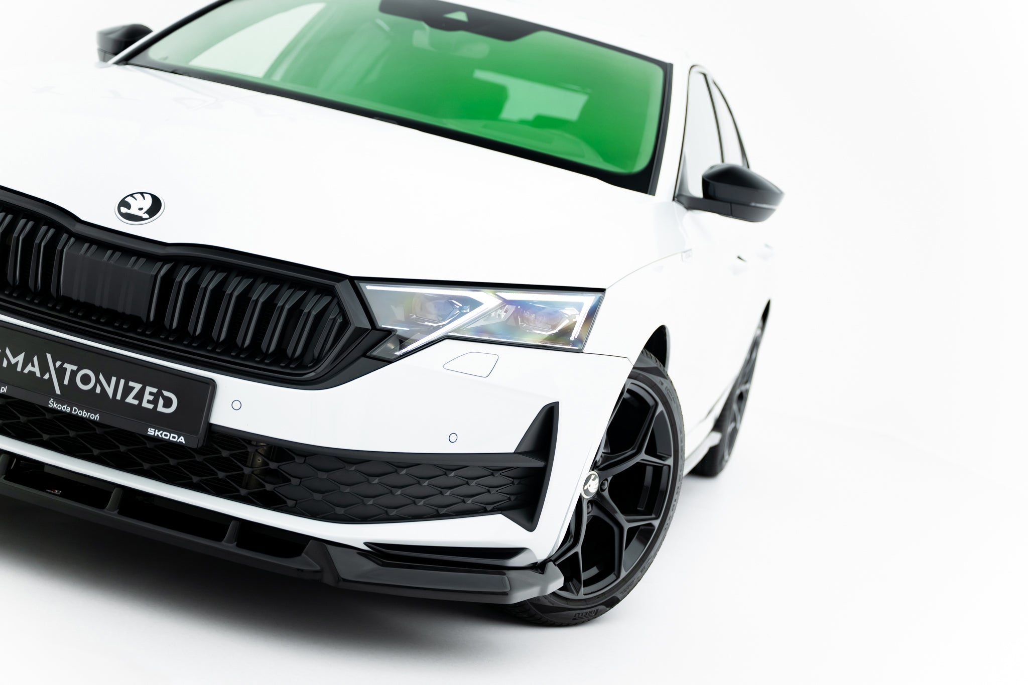 Maxton Design Street+ Spoilerlippe Front Ansatz passend für Skoda Octavia Sportline Liftback / Combi Mk4 Facelift schwarz Hochglanz