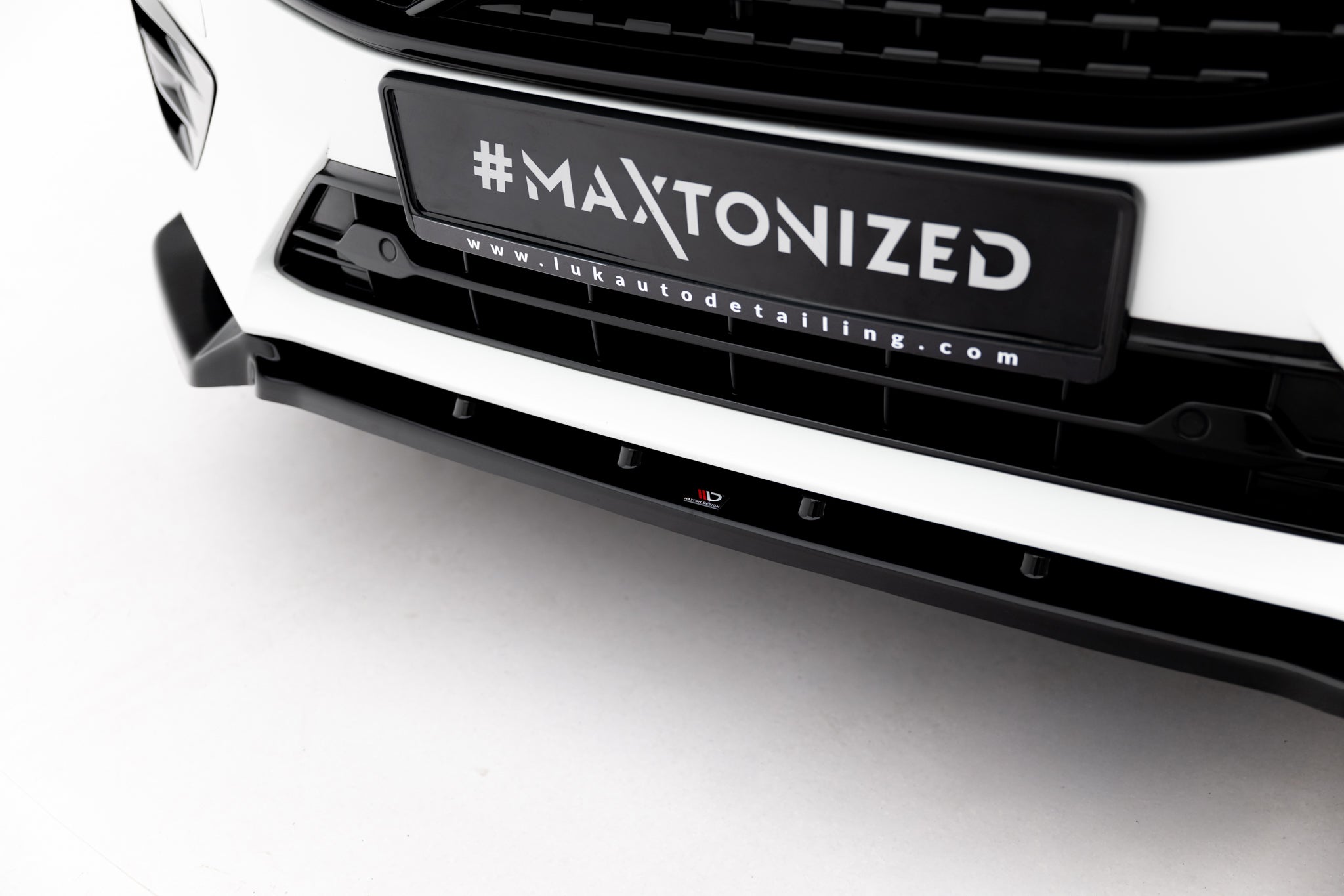 Maxton Design Street+ Spoilerlippe Front Ansatz V.2 passend für Volvo XC60 Mk2 R-Design schwarz Hochglanz