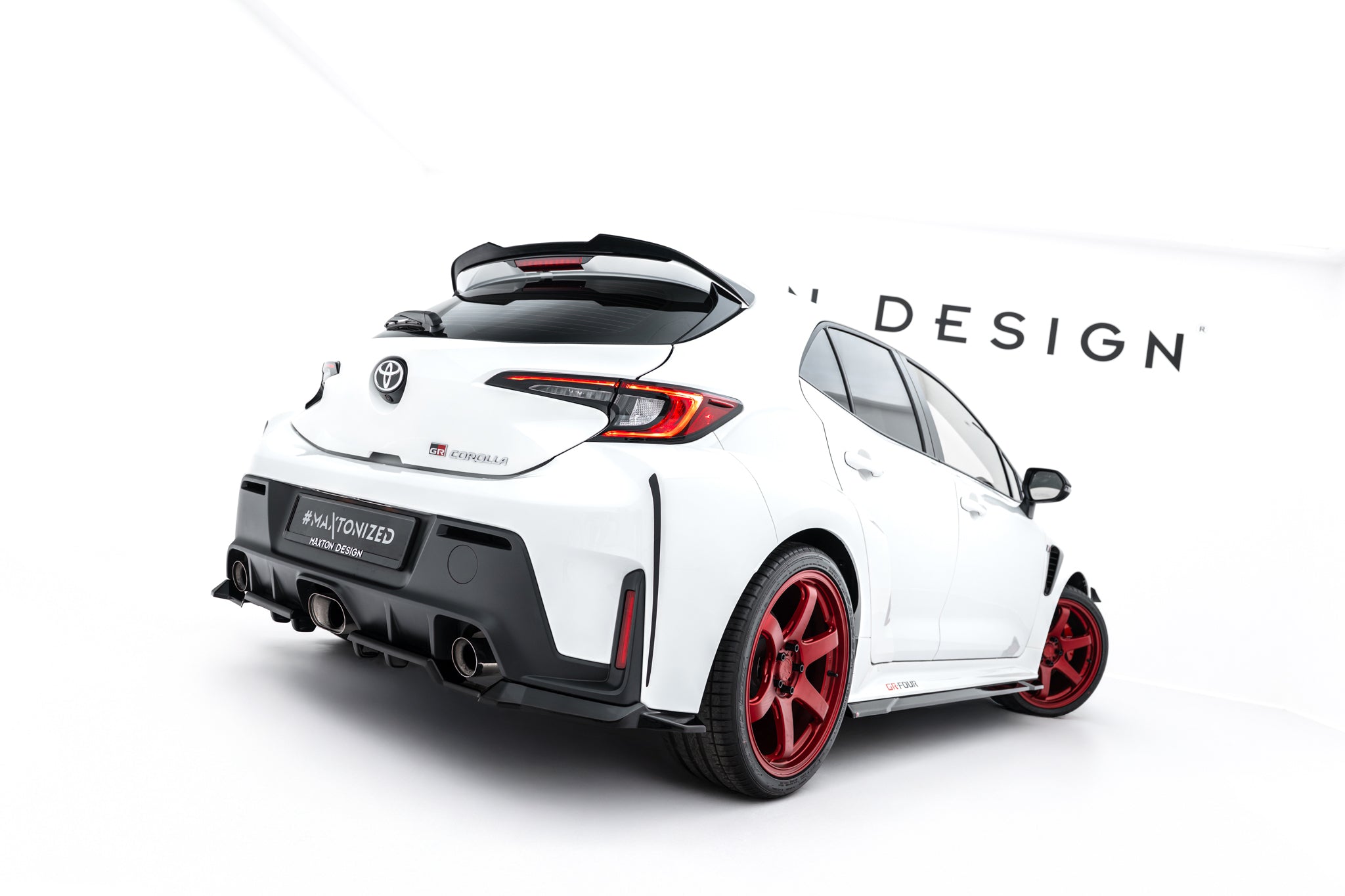 Maxton Design Heck Ansatz Flaps Diffusor V.1 passend für Toyota GR Corolla Mk12 schwarz Hochglanz