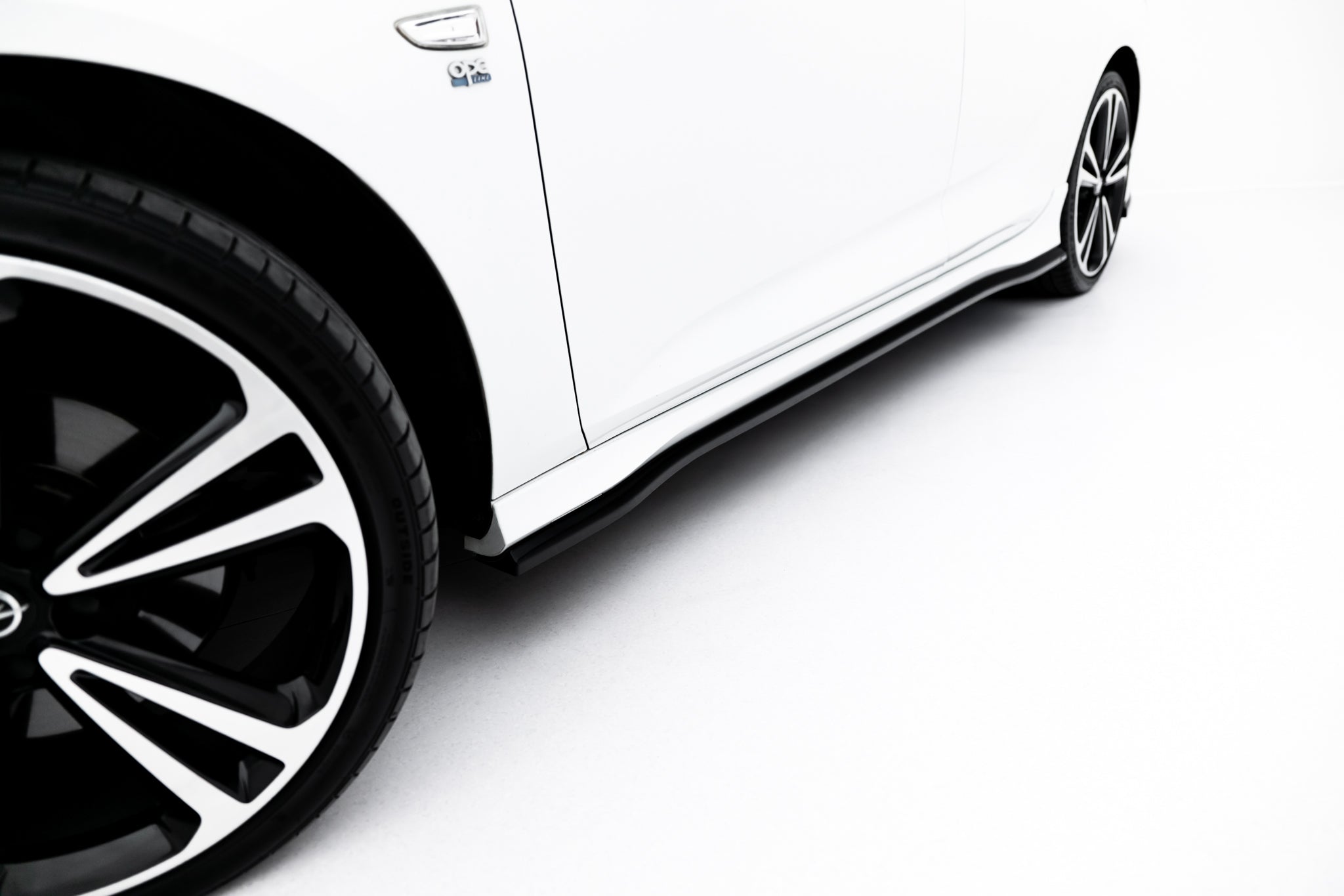 Maxton Design Street+ Seitenschweller Leisten passend für Opel Insignia OPC-Line Mk2 schwarz Hochglanz