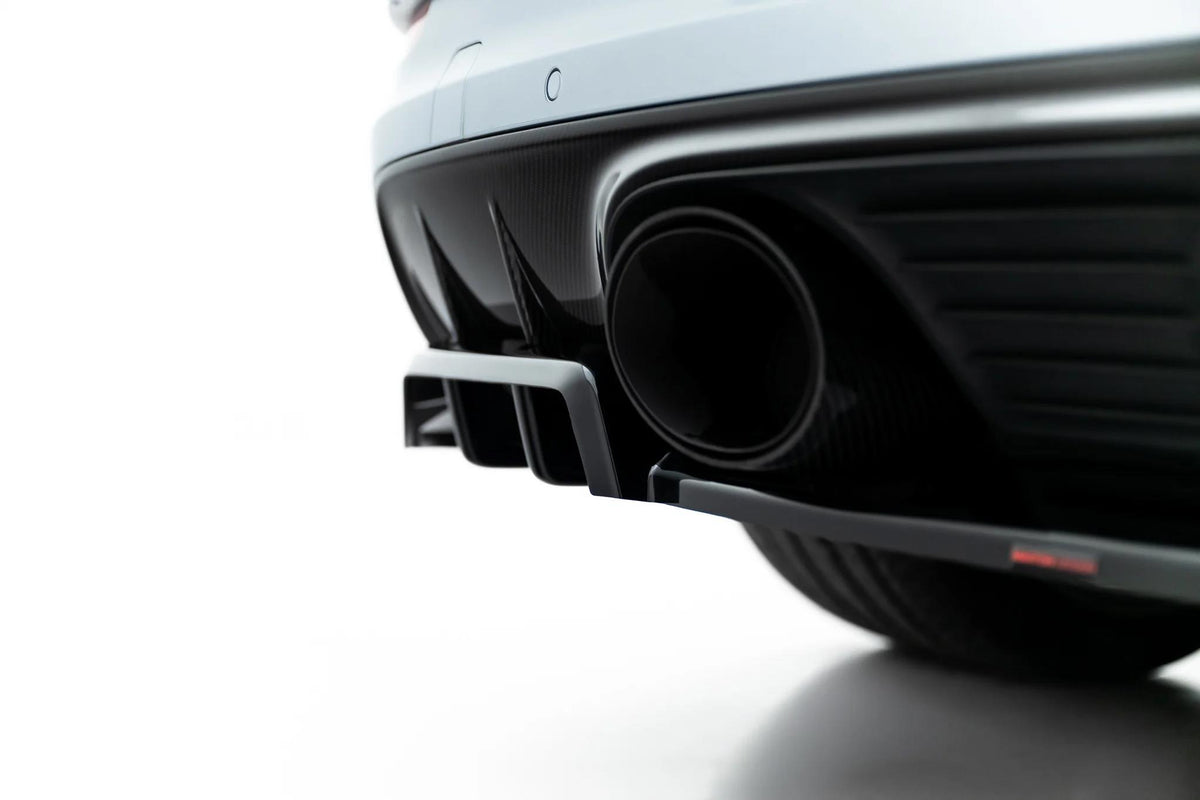 Maxton Design Street+ Mittlerer Diffusor RACE für Porsche Cayenne GTS / Turbo Sport Pack / Turbo E-Hybrid GT Pack Coupe Mk3 Facelift [2023-] | Schwarz Hochglanz | ABS-Kunststoff