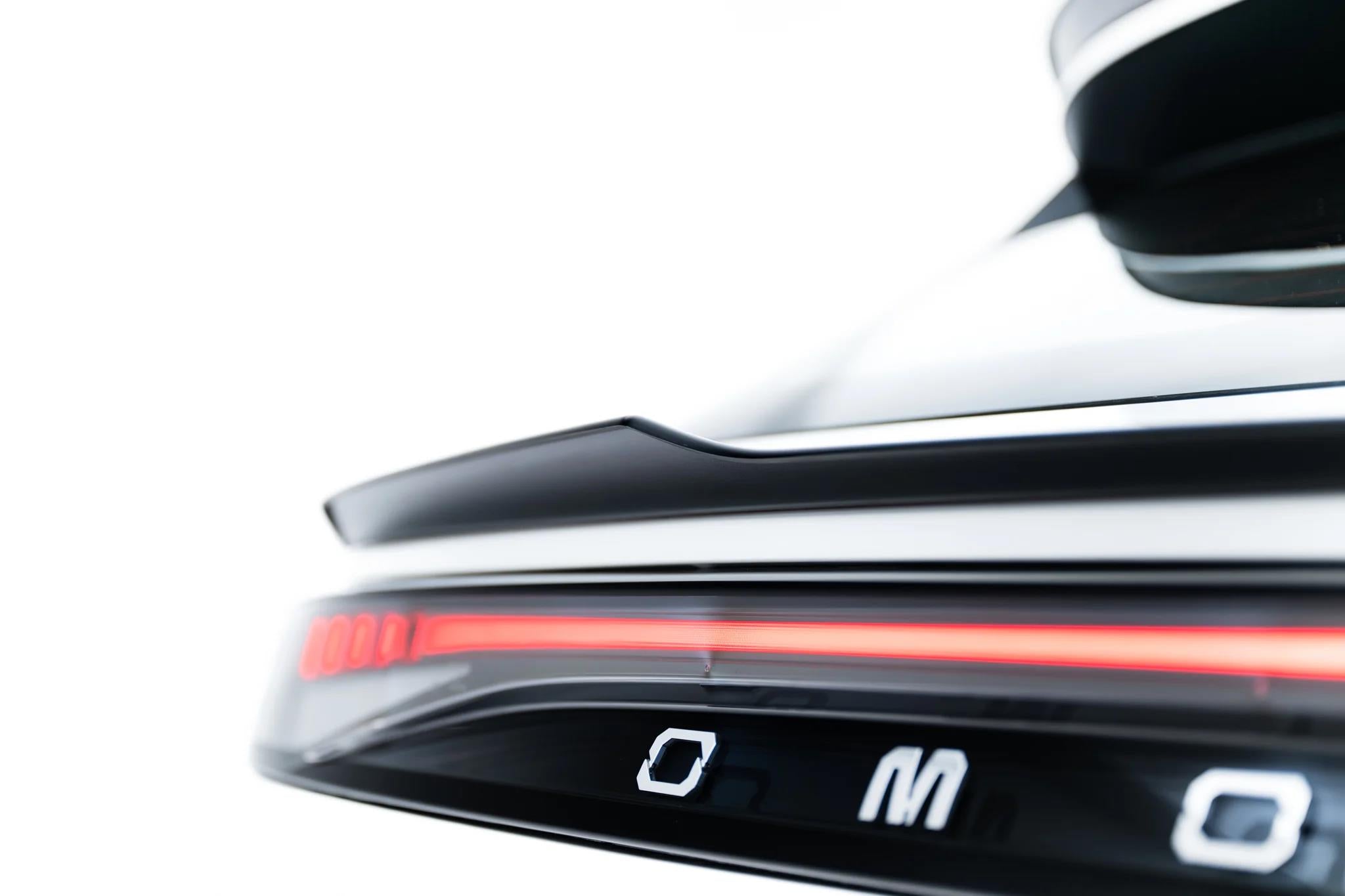 Maxton Design Niedriger Spoiler CAP passend für Omoda 9 Mk1 schwarz Hochglanz