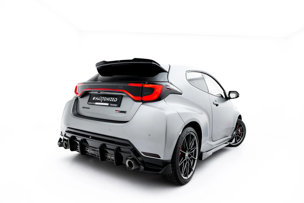Maxton Design Heck Ansatz Flaps Diffusor V.4 passend für Toyota GR Yaris Mk4 Facelift schwarz Hochglanz