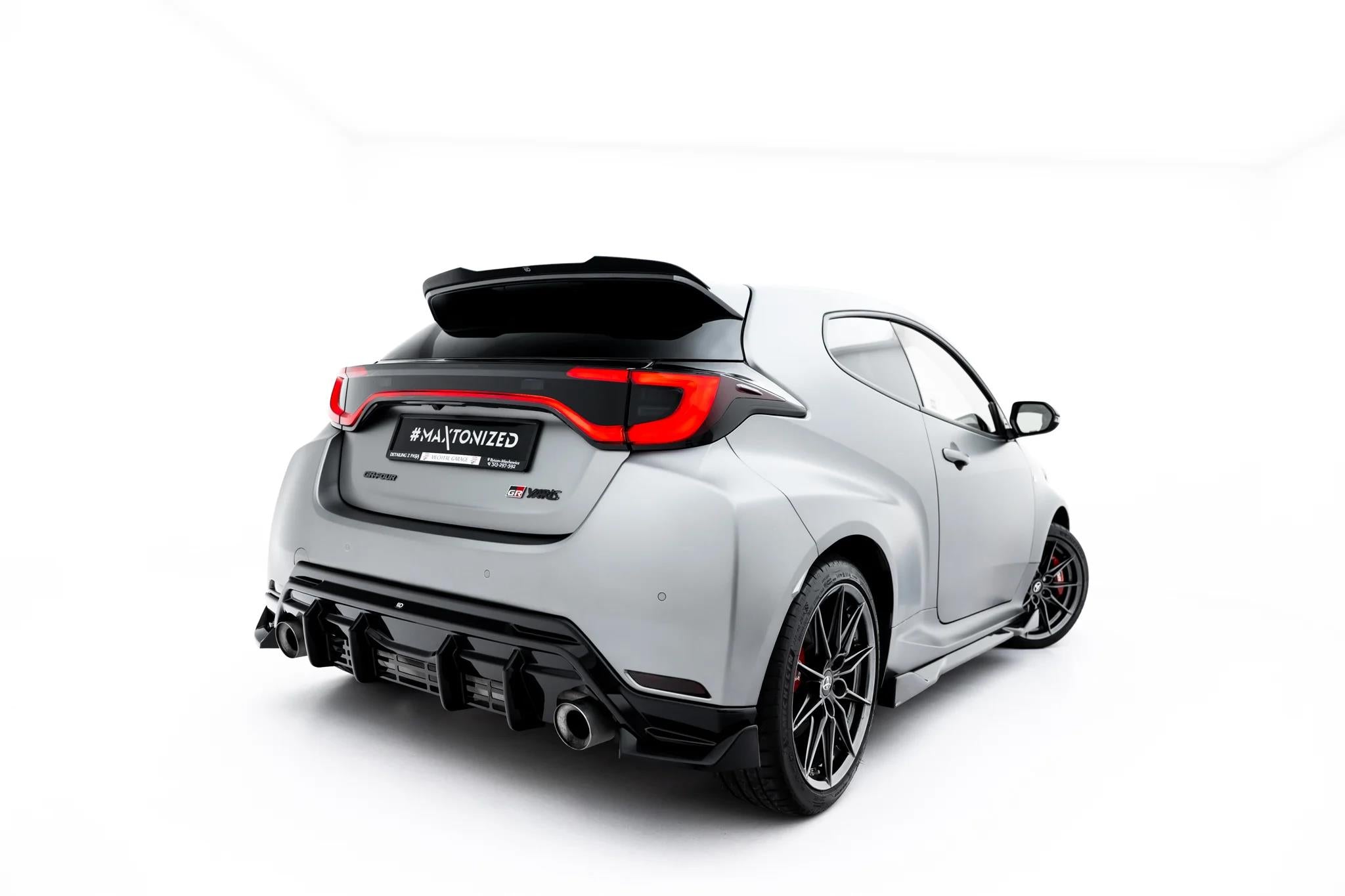 Maxton Design Heck Ansatz Flaps Diffusor V.4 passend für Toyota GR Yaris Mk4 Facelift schwarz Hochglanz