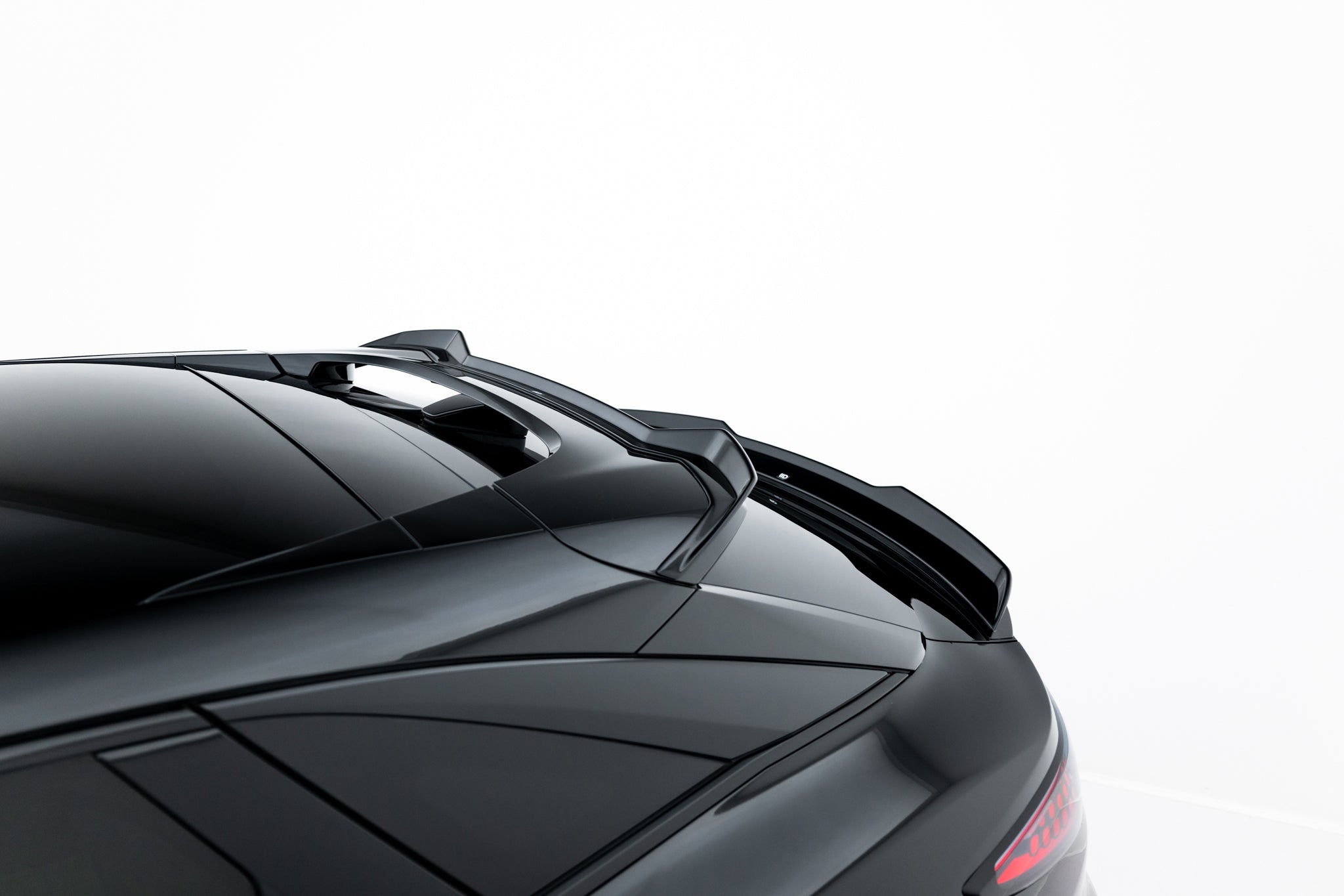 Maxton Design Höher Spoiler CAP passend für BYD Sealion 7 Mk1 schwarz Hochglanz