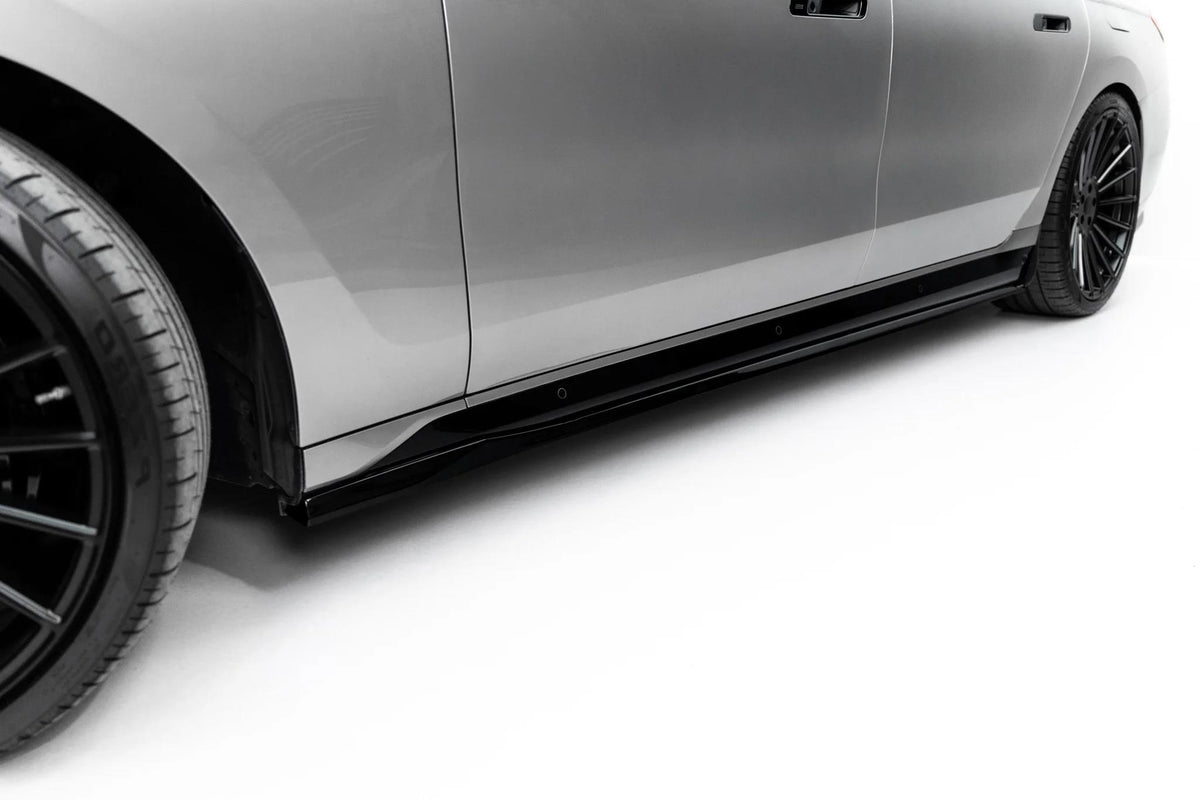 Maxton Design Street+ Seitenschweller Leisten V.2 für BMW i7 e-Drive50 M-Paket / i7 x-Drive60 M-Paket / i7 M70 xDrive M-Paket G70 [2022-2026] | Schwarz Hochglanz | ABS-Kunststoff | mit TTG (eintragungsfrei)