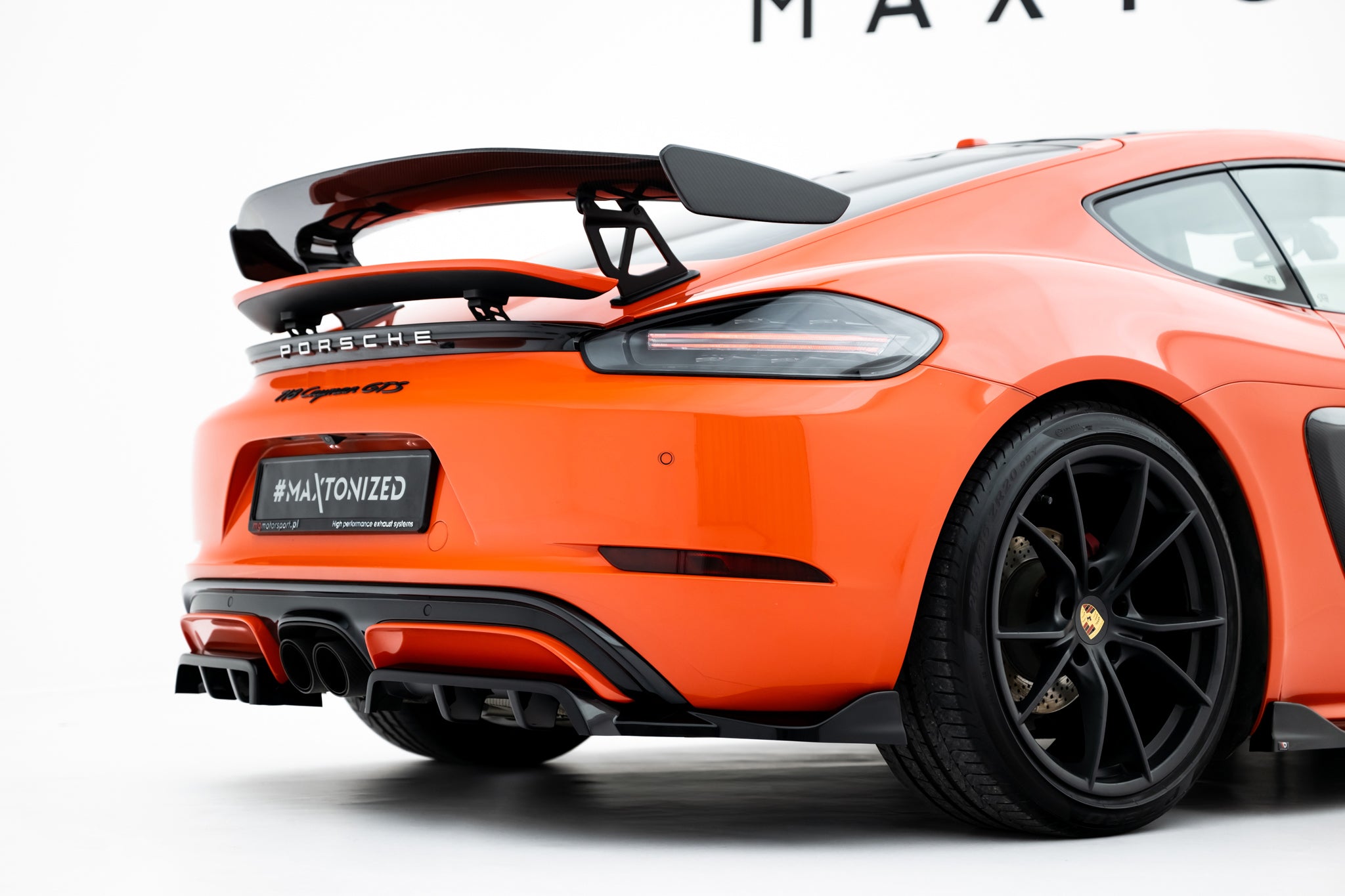 Maxton Design Street+ Mittlerer Diffusor RACE passend für Porsche 718 Cayman GTS 982c schwarz Hochglanz