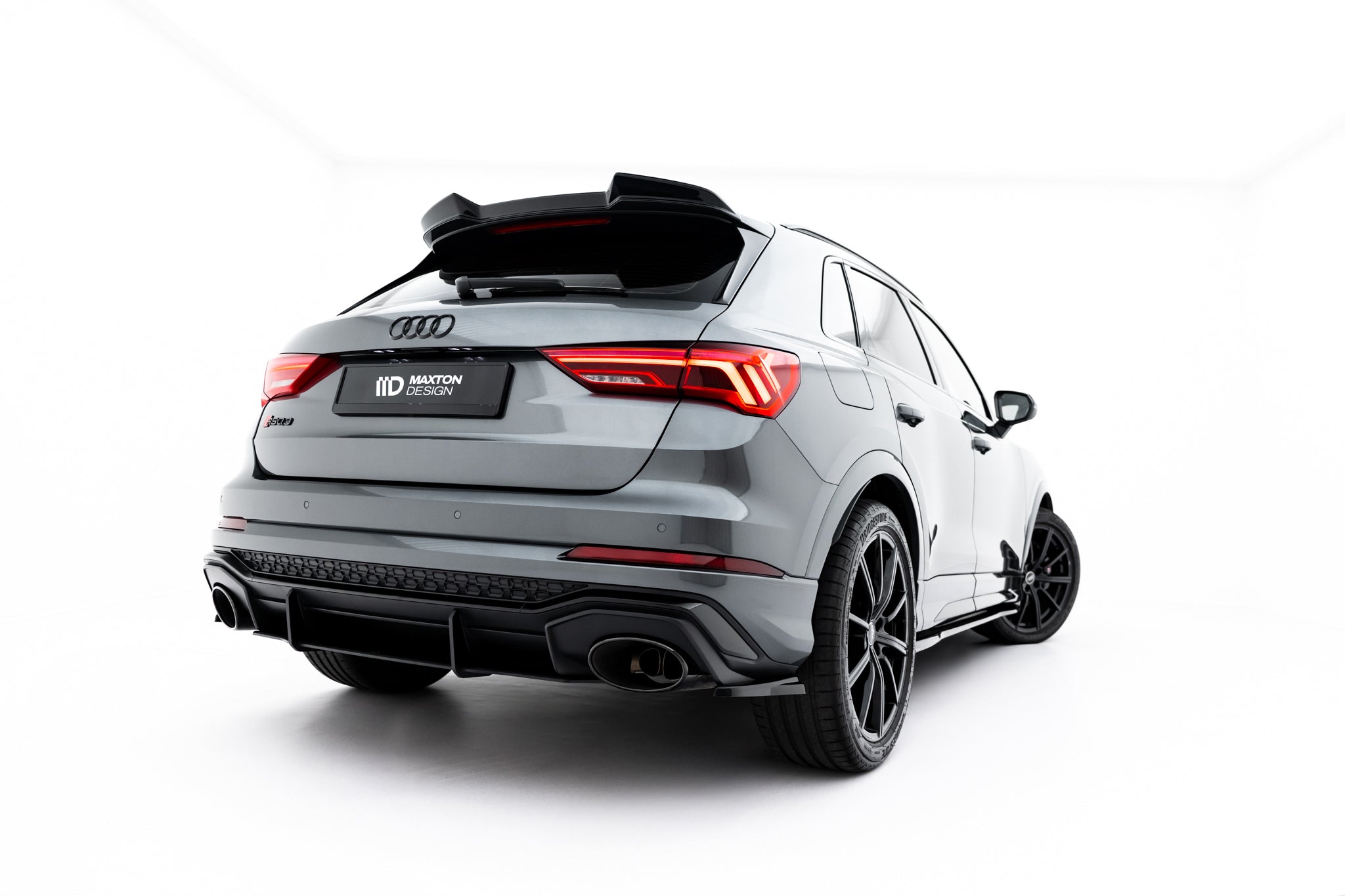 Maxton Design Street Pro Heckschürze passend für Audi RSQ3 Sportback / SUV F3