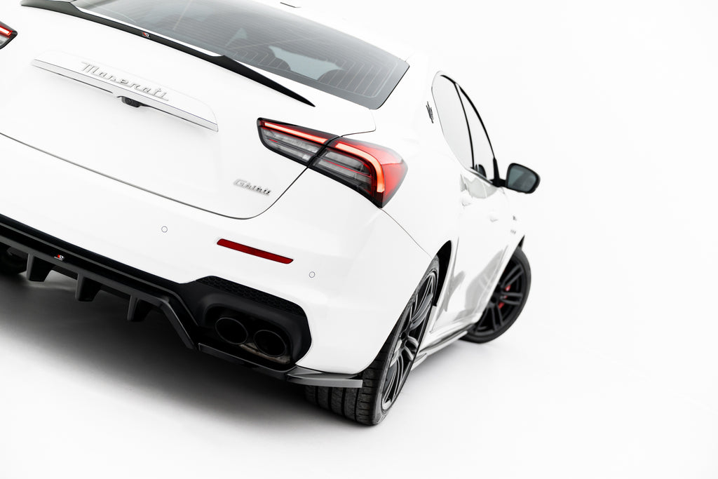 Maxton Design Street+ Mittlerer Diffusor RACE passend für Maserati Ghibli Modena Mk3 Facelift schwarz Hochglanz