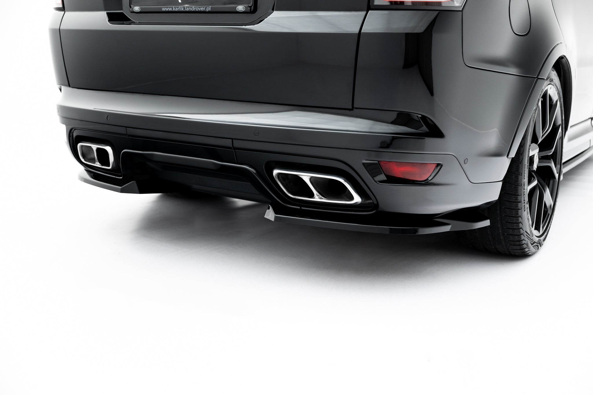 Maxton Design Heck Ansatz Flaps Diffusor passend für Land Rover Range Rover SVR Mk2 Facelift schwarz Hochglanz