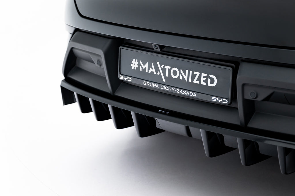 Maxton Design Street+ Mittlerer Diffusor RACE passend für BYD Sealion 7 Mk1 schwarz Hochglanz