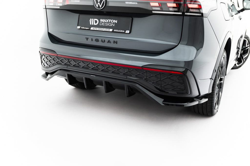 Maxton Design Street+ Mittlerer Diffusor RACE passend für VW Tiguan R-Line Mk3 schwarz Hochglanz
