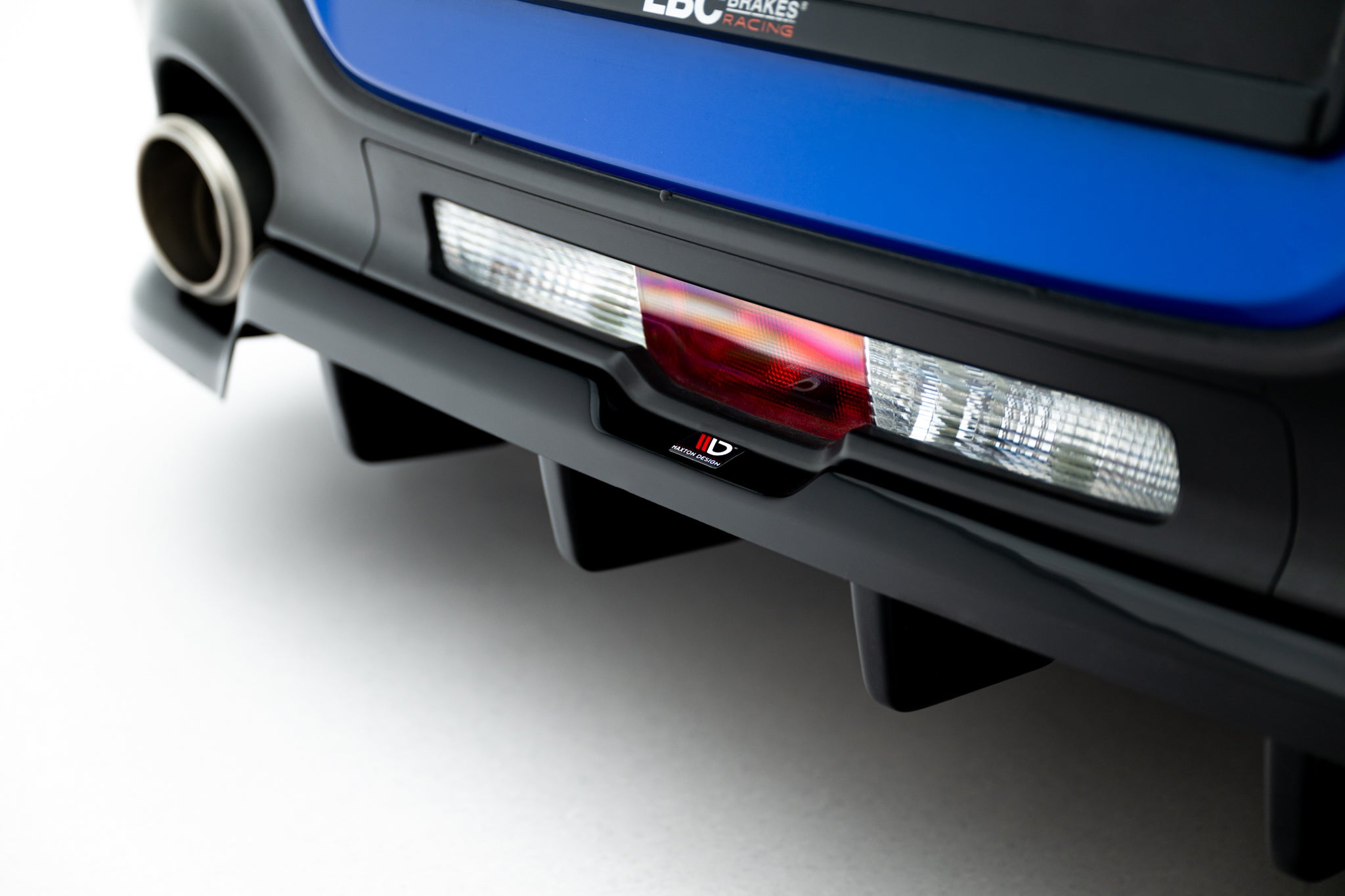 Maxton Design Street+ Mittlerer Diffusor RACE passend für V.1 Subaru BRZ Mk2 schwarz Hochglanz