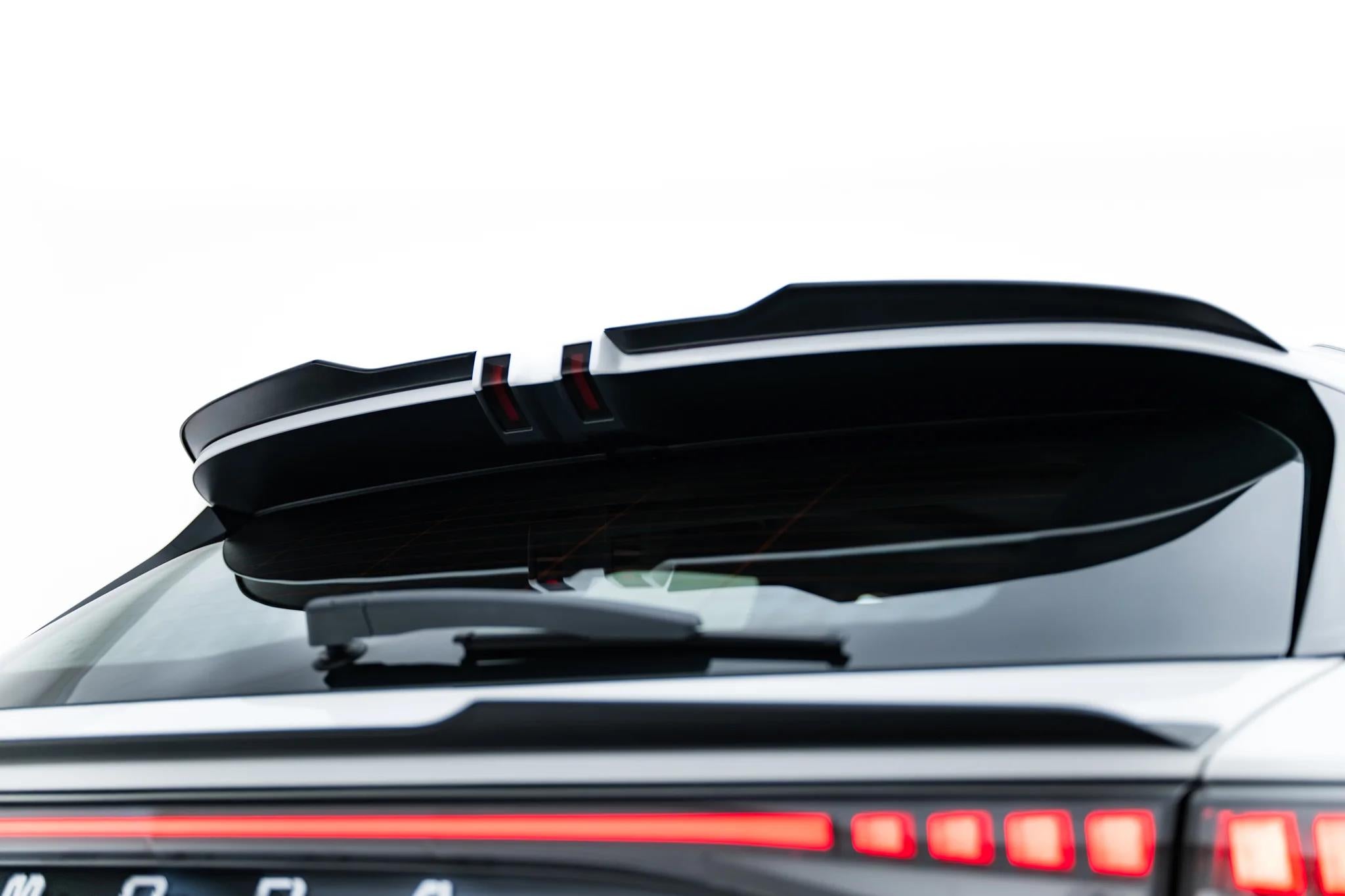 Maxton Design Höher Spoiler CAP passend für Omoda 9 Mk1 schwarz Hochglanz