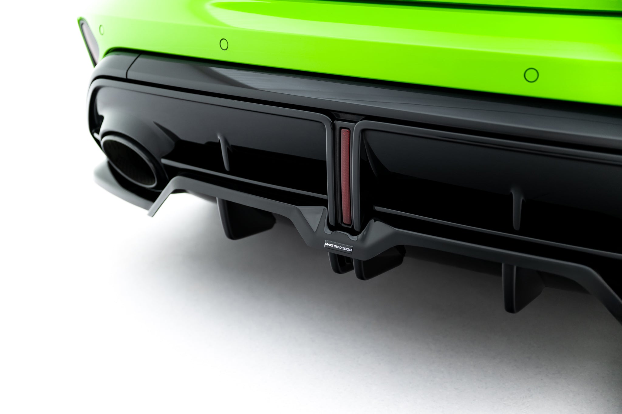 Maxton Design Street+ Mittlerer Diffusor RACE V.2 passend für Audi RS3 Sportback 8Y Facelift schwarz Hochglanz