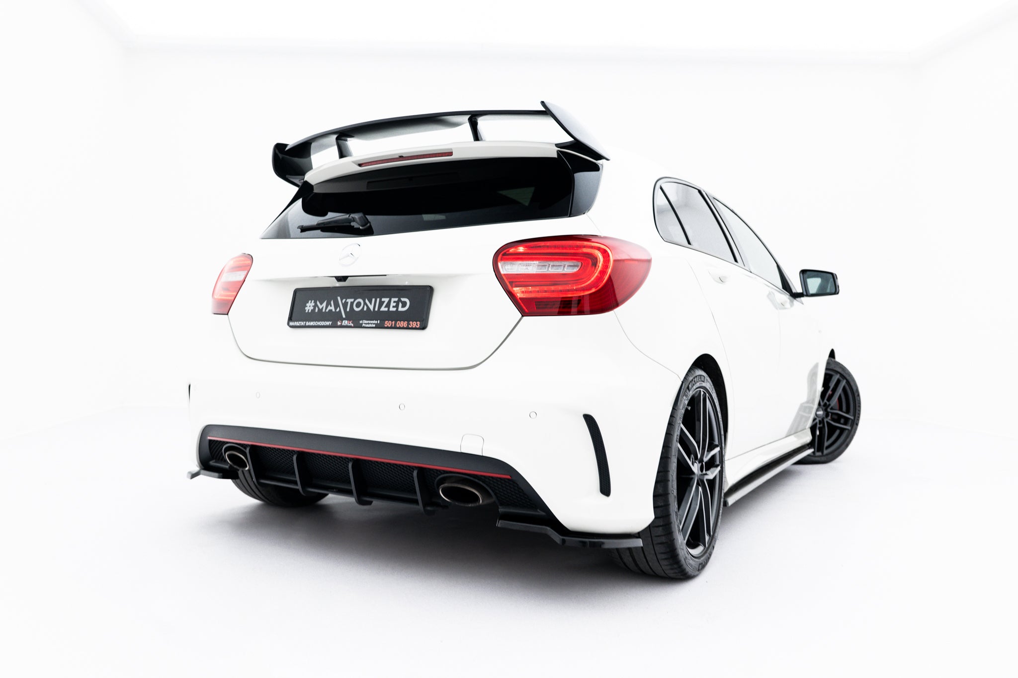 Maxton Design Street Pro Heckschürze passend für Mercedes-Benz A AMG-Line W176