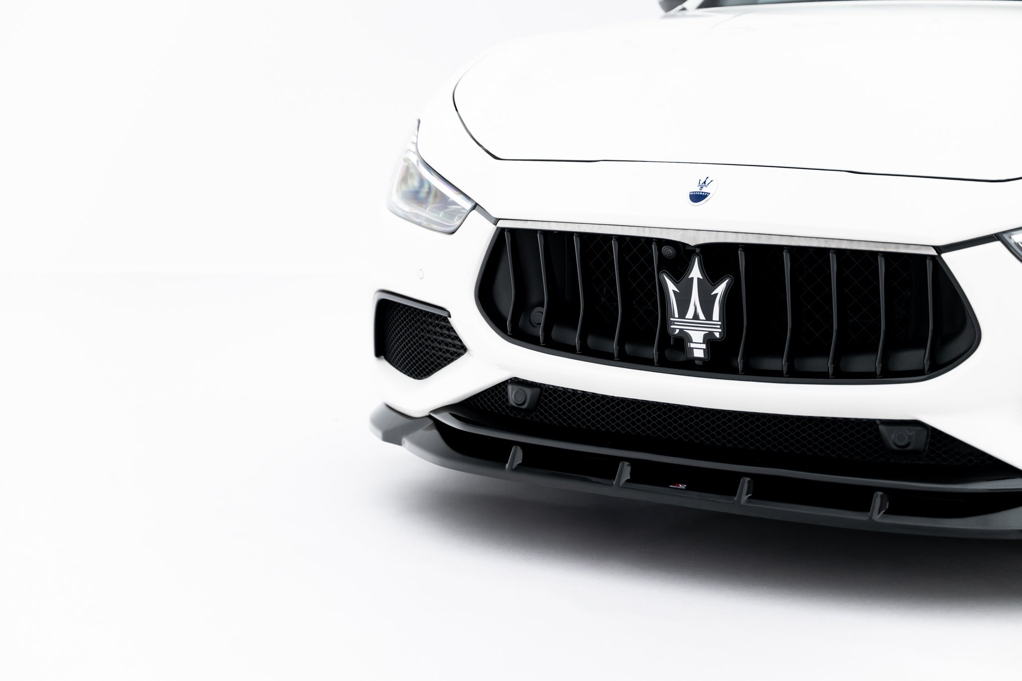 Maxton Design Street+ Spoilerlippe Front Ansatz passend für Maserati Ghibli Modena Mk3 Facelift schwarz Hochglanz